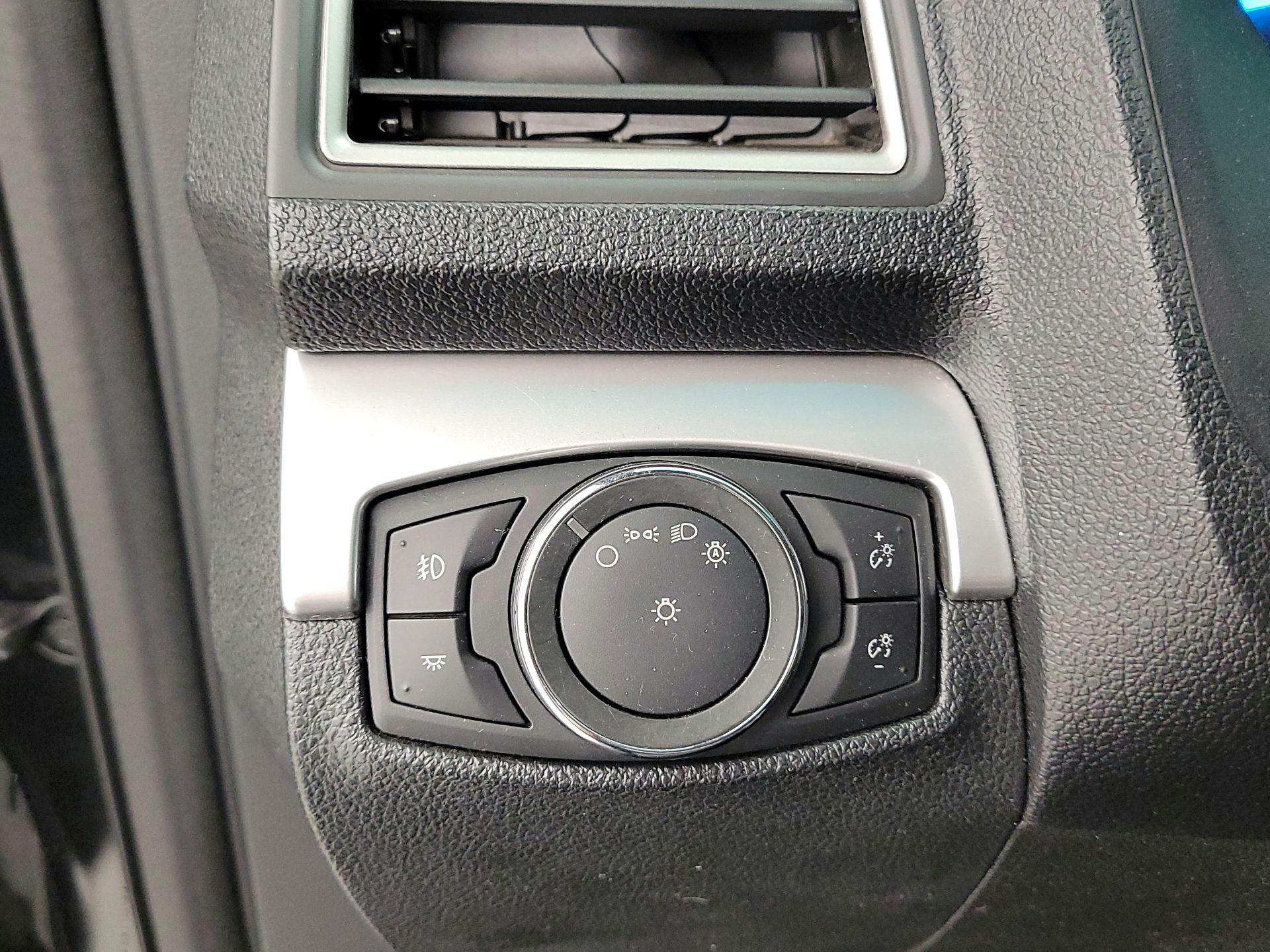 Thumbnail: 2017 Ford Explorer - 13