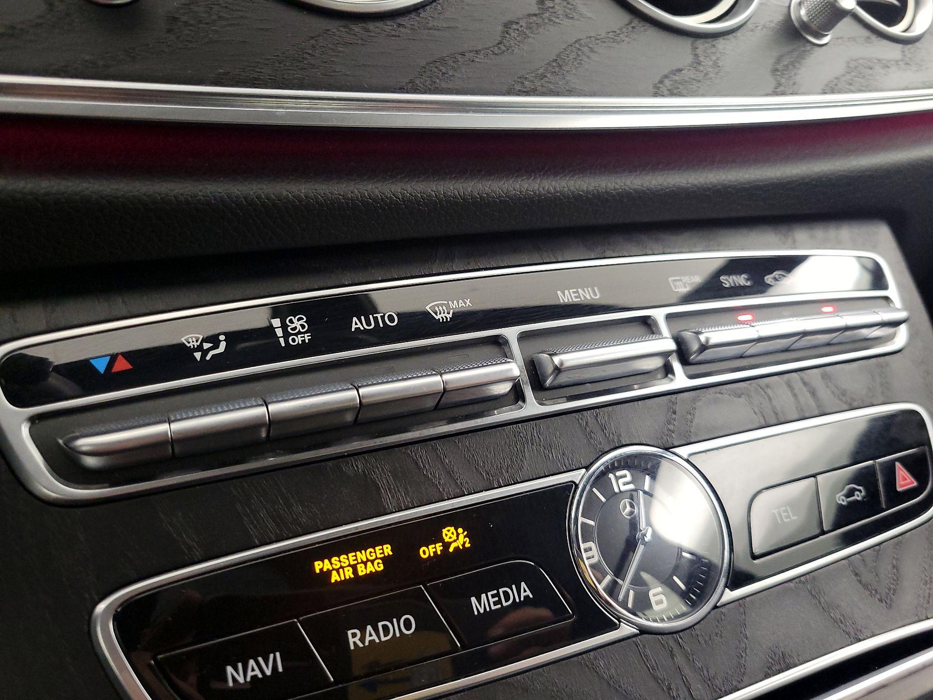 Thumbnail: 2020 Mercedes-Benz E-Class - 17