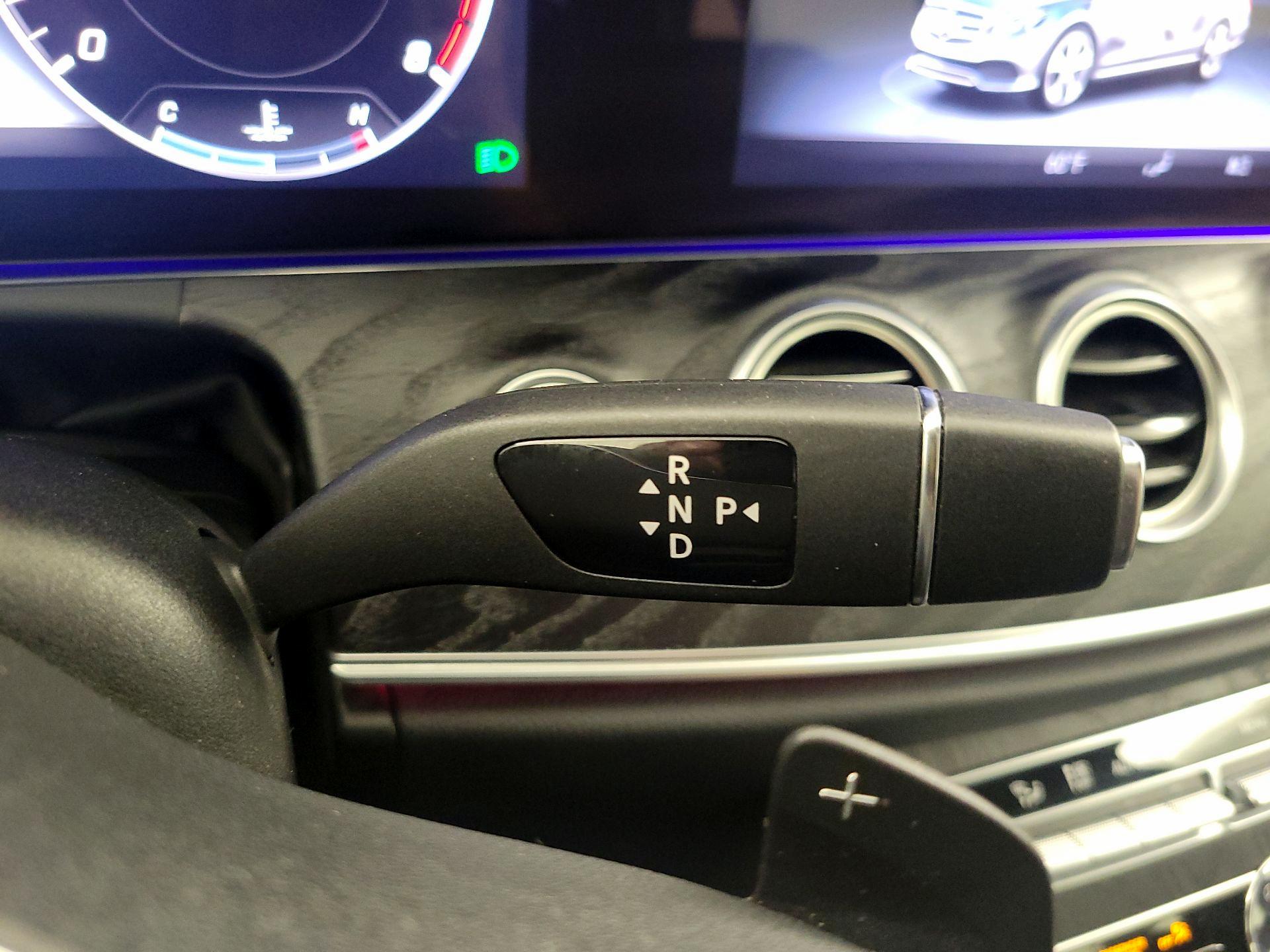 Thumbnail: 2020 Mercedes-Benz E-Class - 18