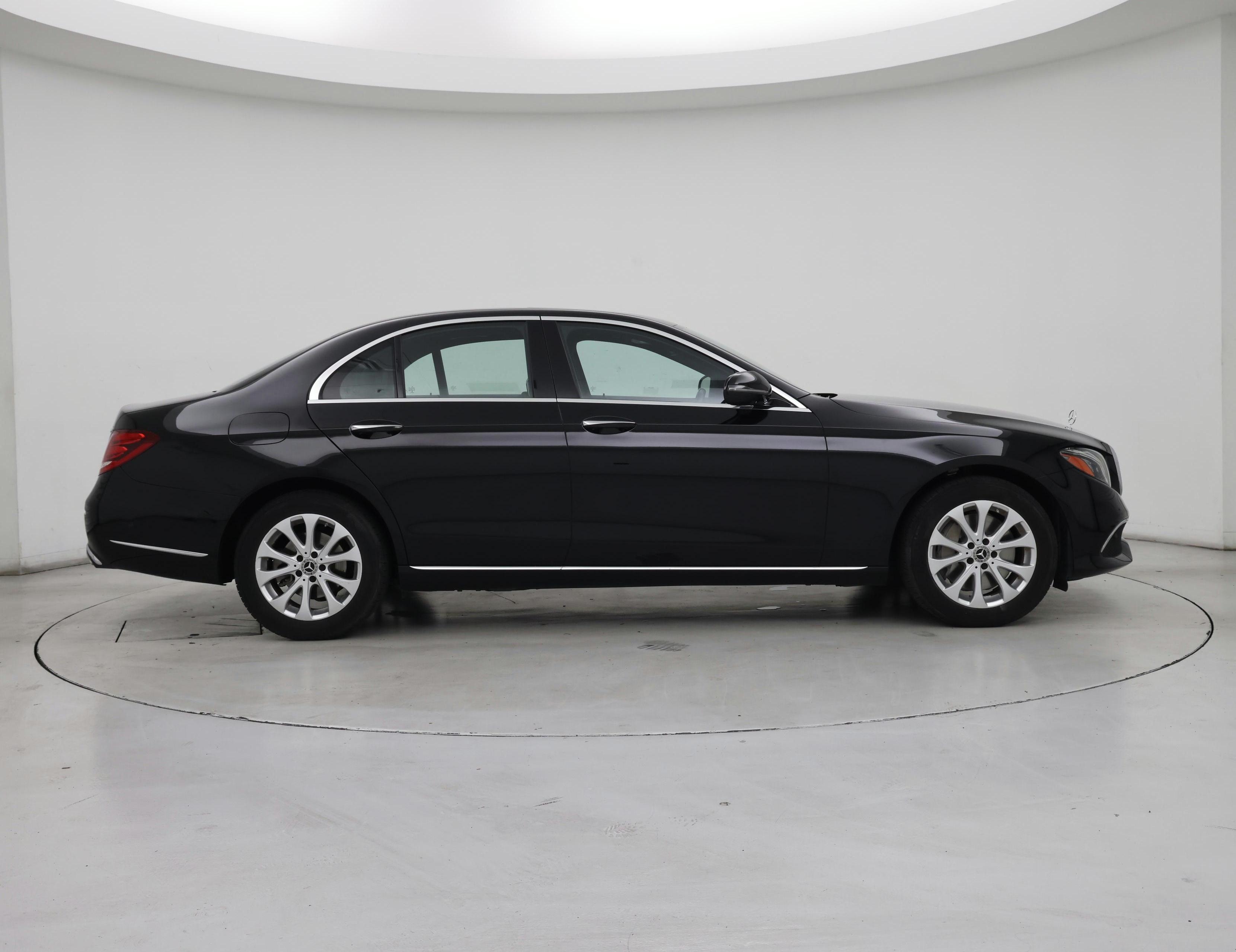 Thumbnail: 2020 Mercedes-Benz E-Class - 7