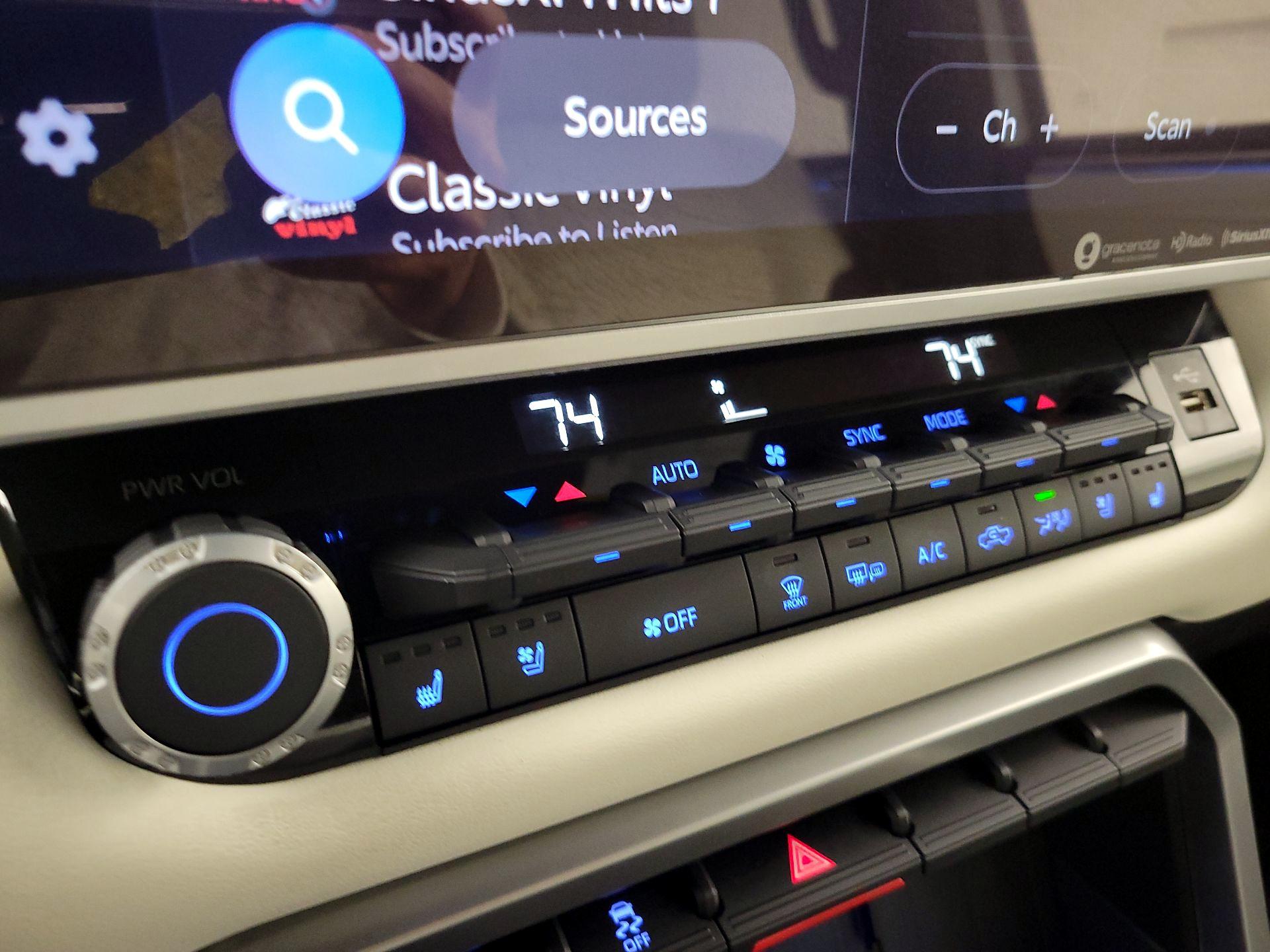 Thumbnail: 2024 Toyota Tundra - 16