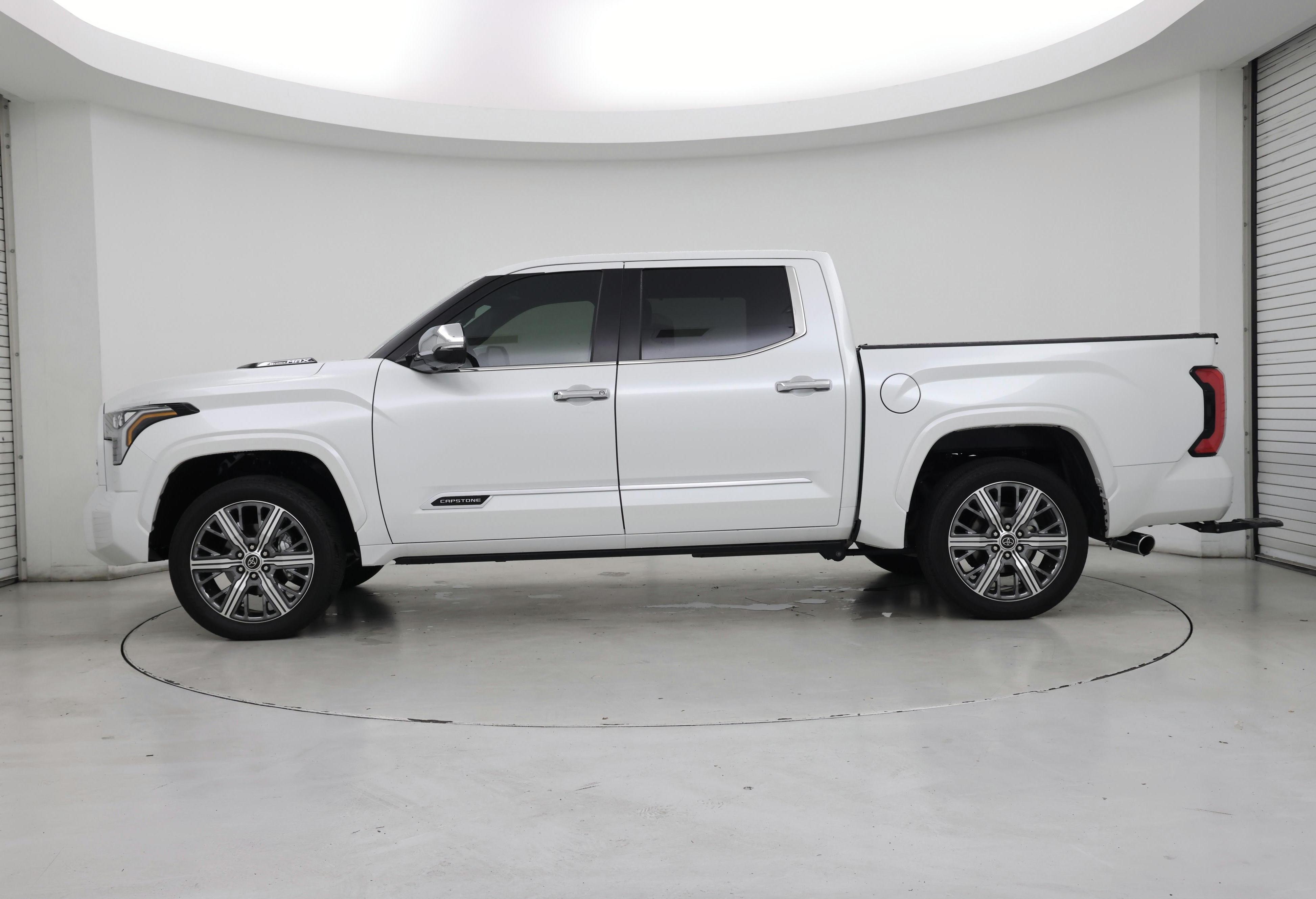 Thumbnail: 2024 Toyota Tundra - 3