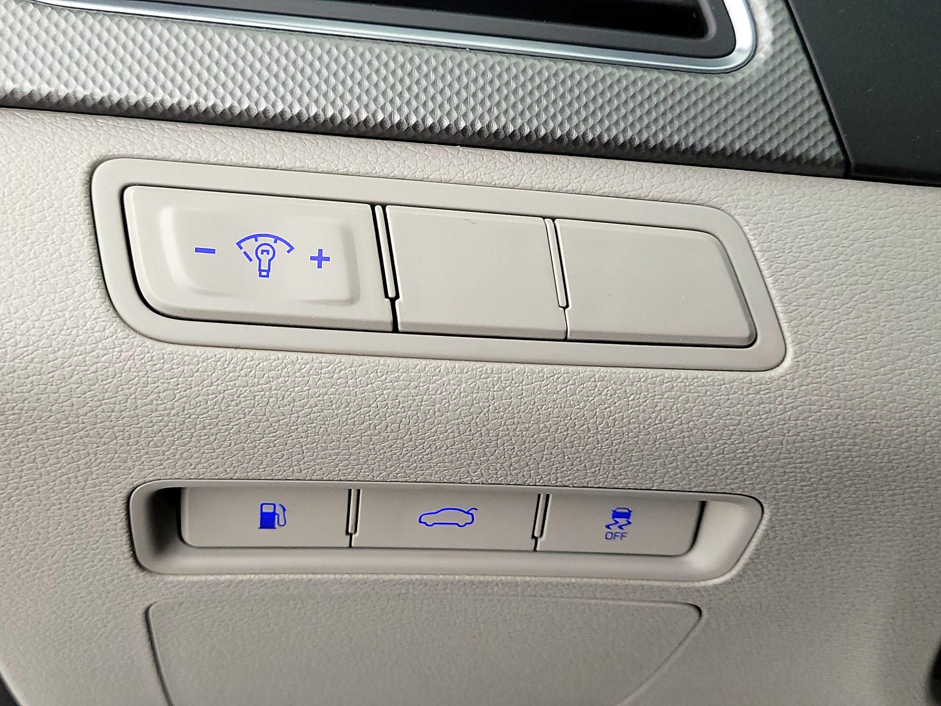 Thumbnail: 2017 Hyundai Sonata - 13