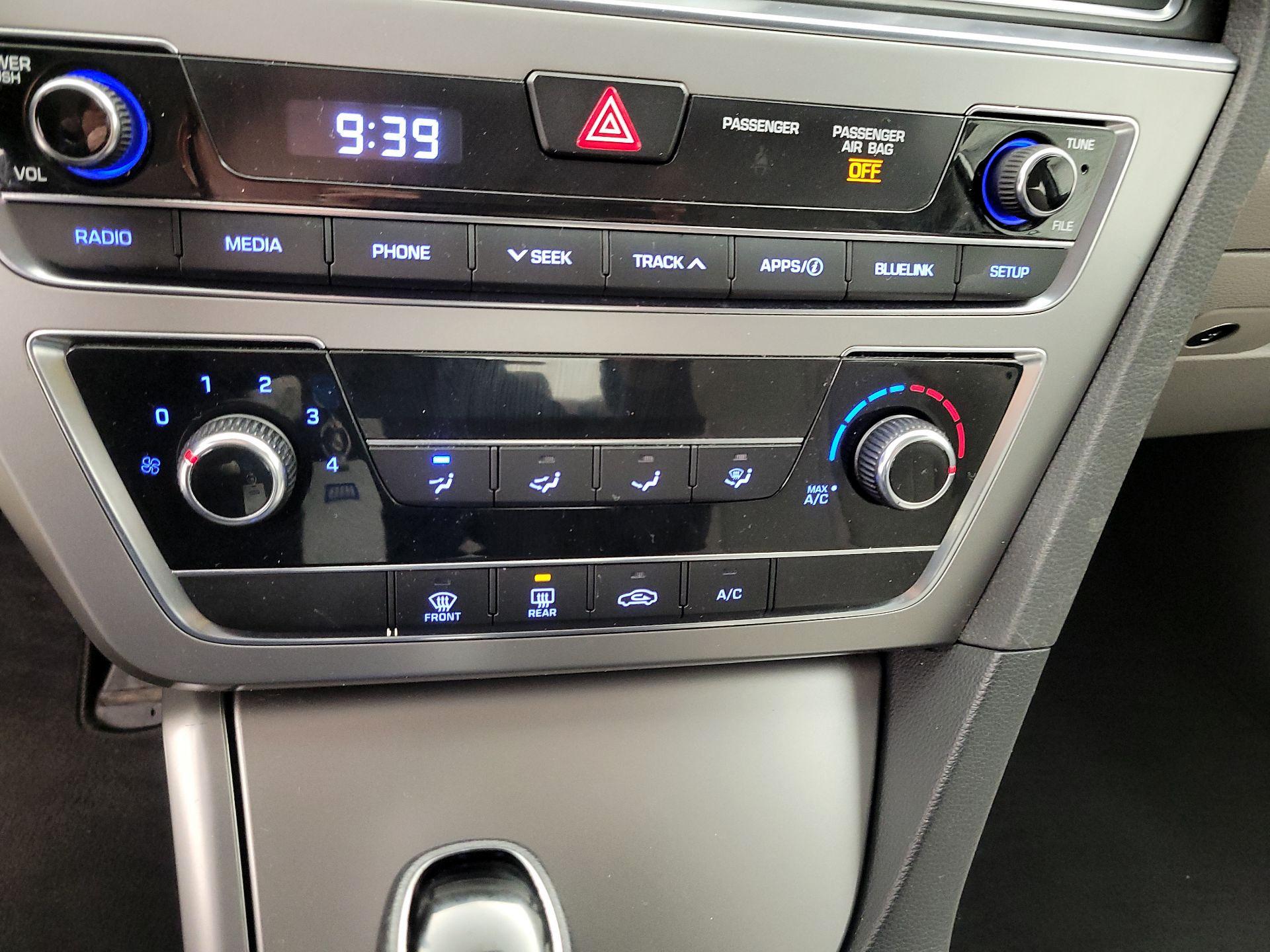 Thumbnail: 2017 Hyundai Sonata - 16