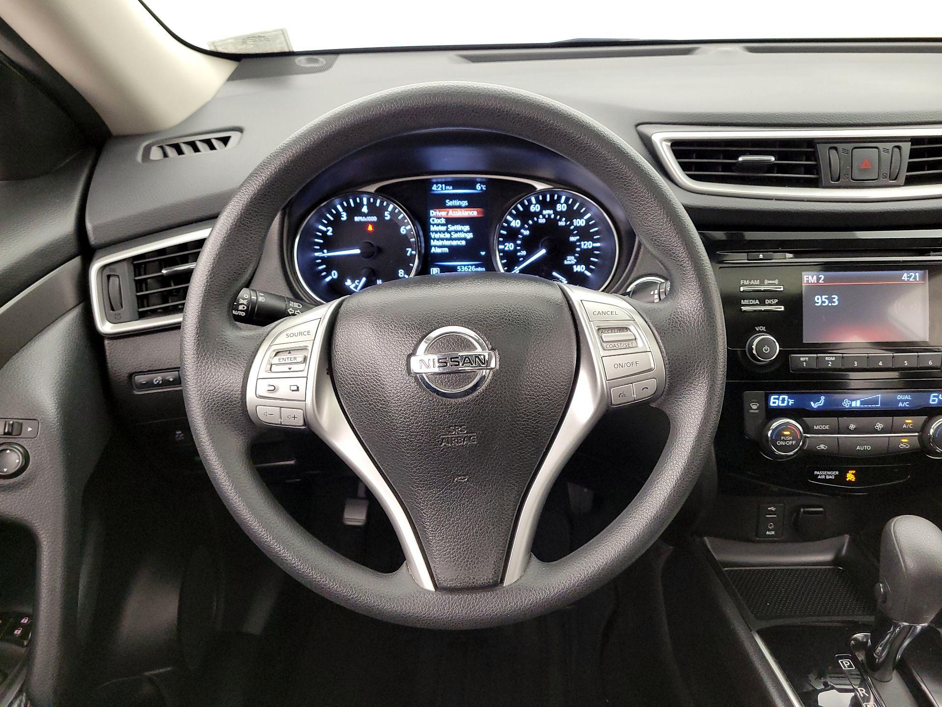 Thumbnail: 2015 Nissan Rogue - 10