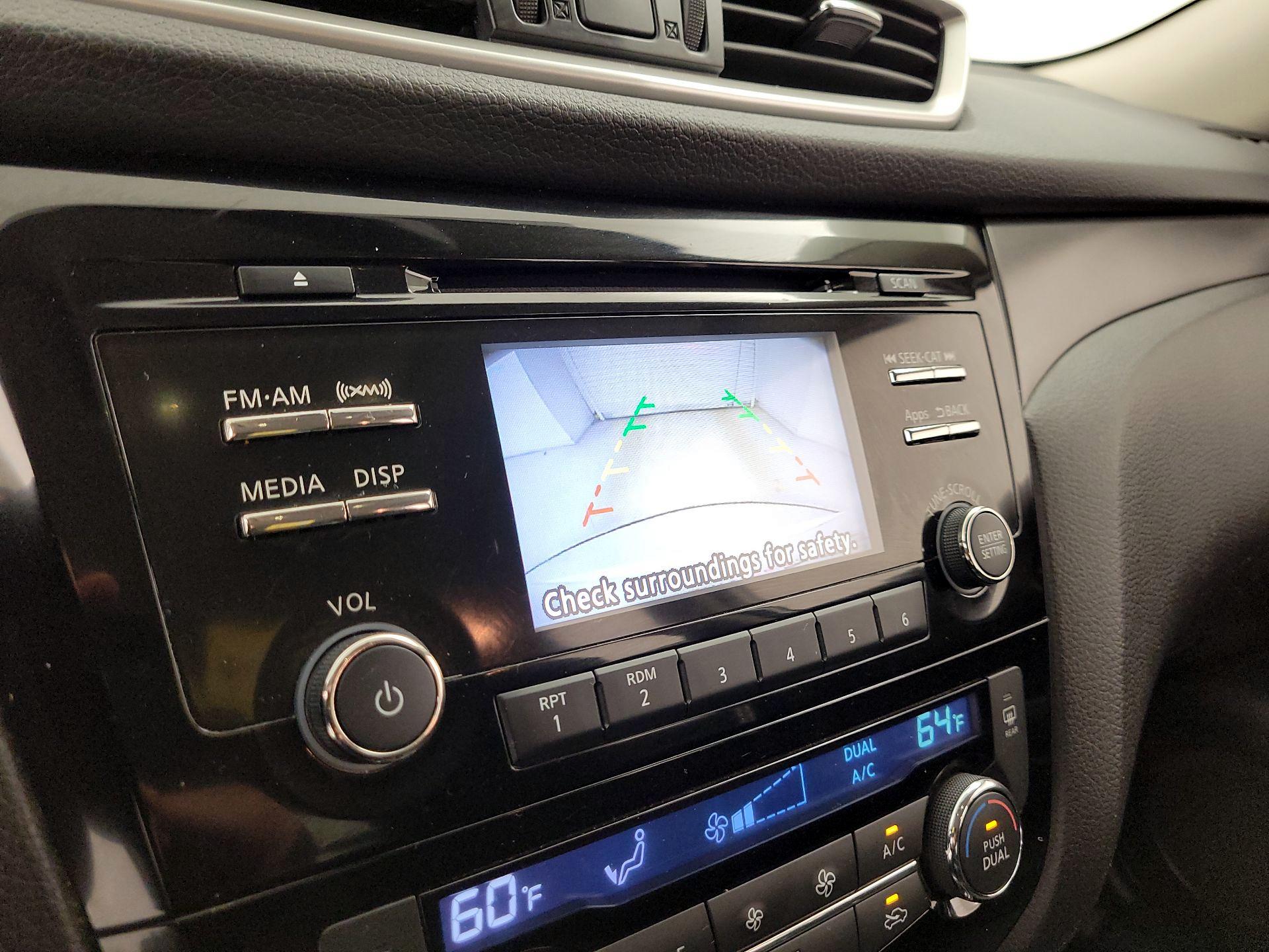 Thumbnail: 2015 Nissan Rogue - 14