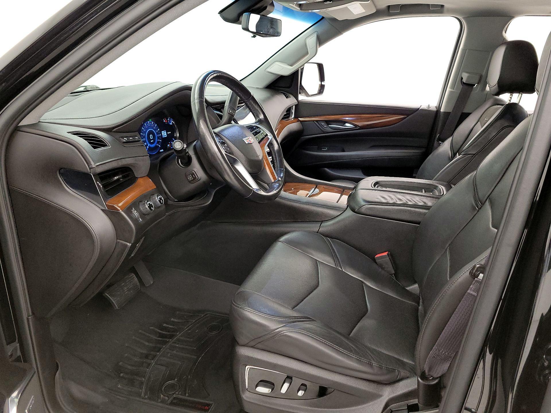 Thumbnail: 2017 Cadillac Escalade - 11