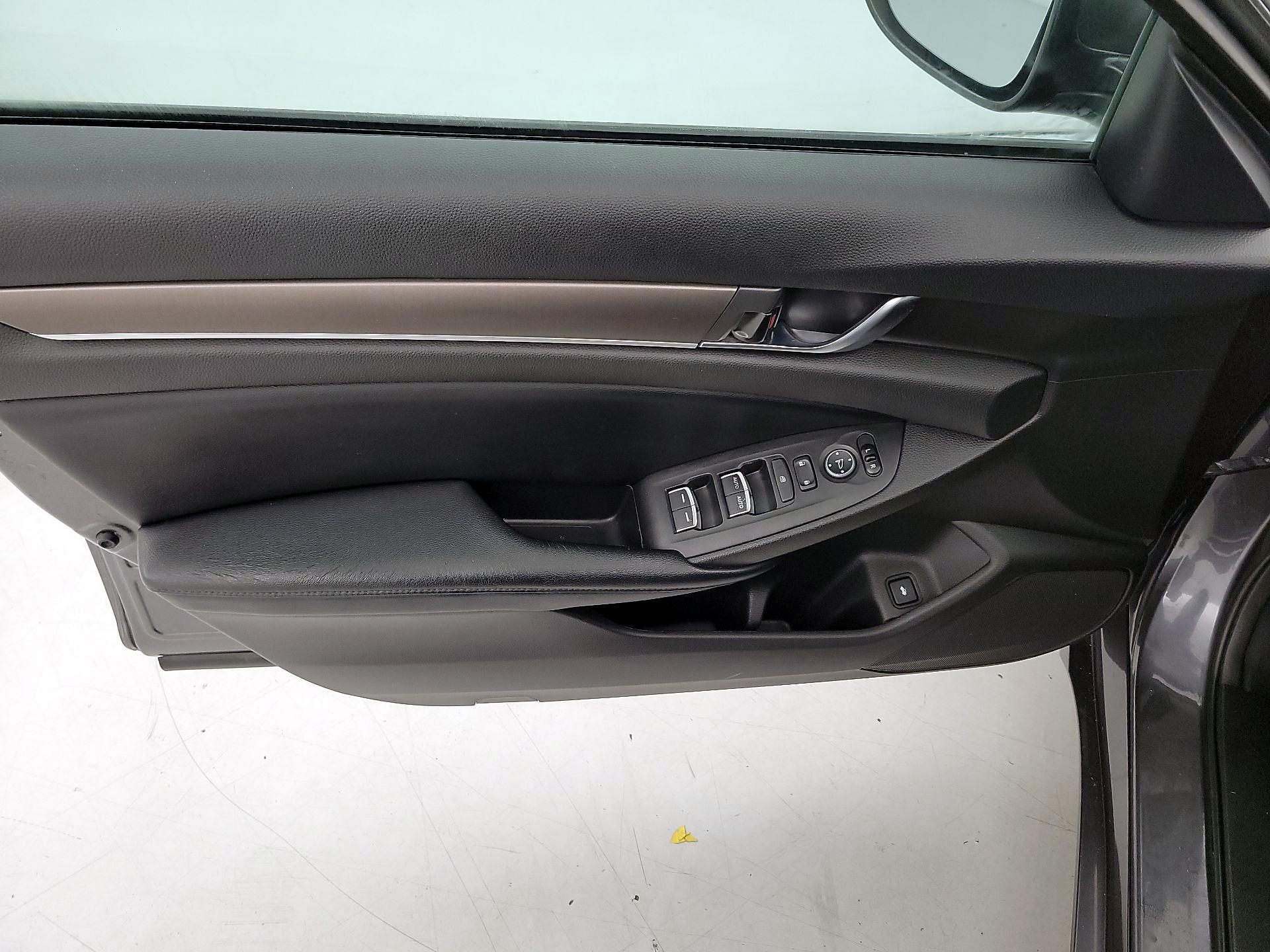 Thumbnail: 2018 Honda Accord - 12