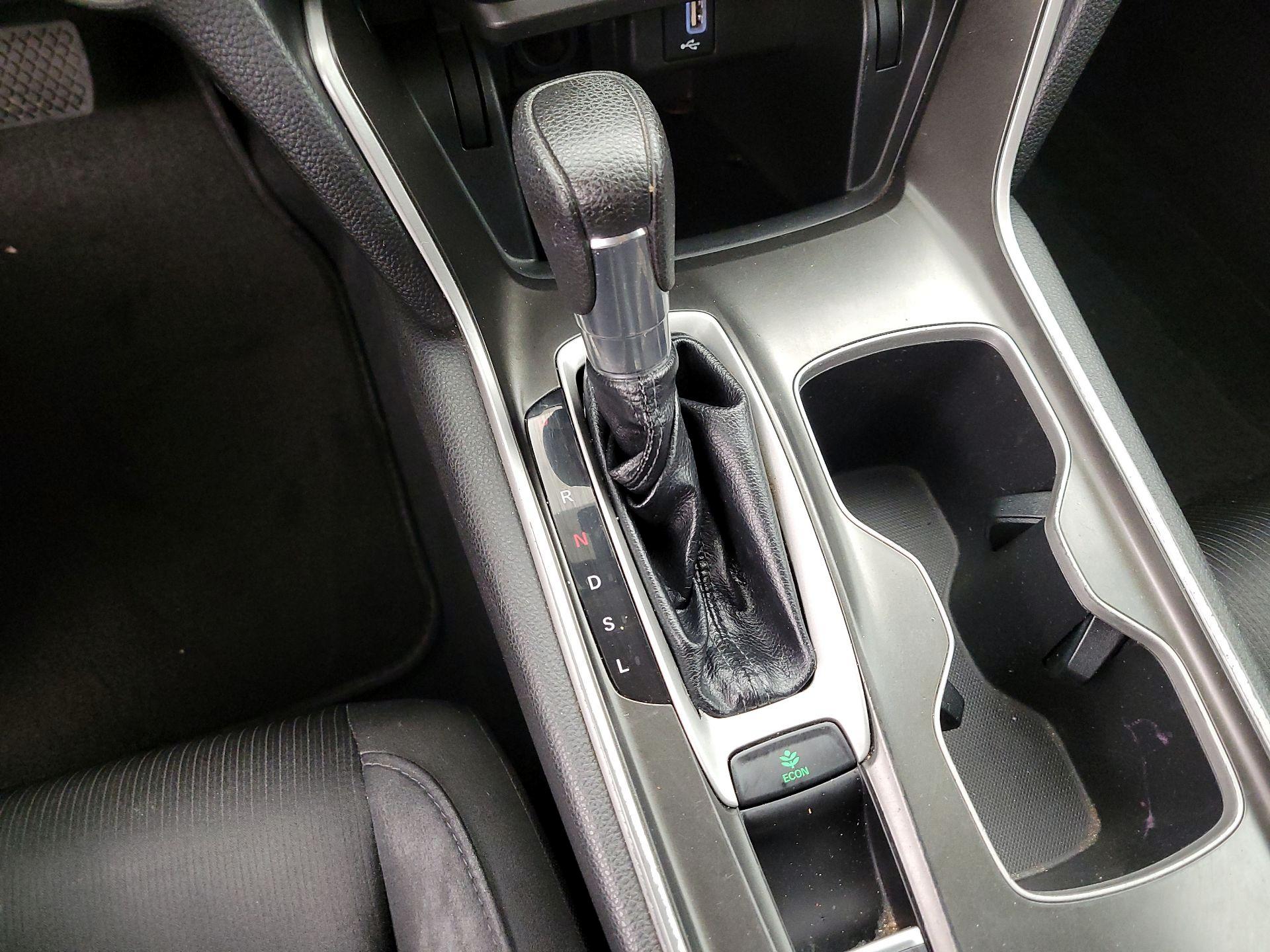 Thumbnail: 2018 Honda Accord - 17