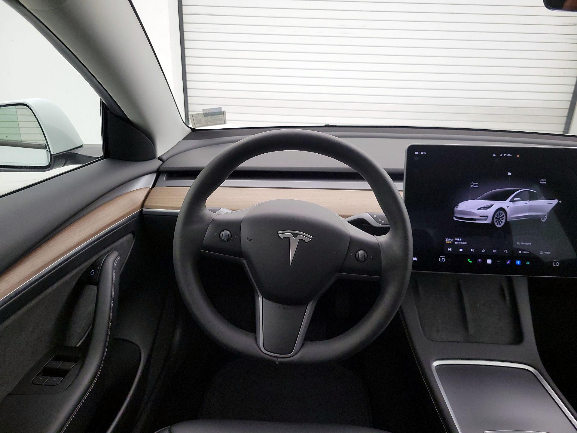 Thumbnail: 2023 Tesla Model 3 - 10