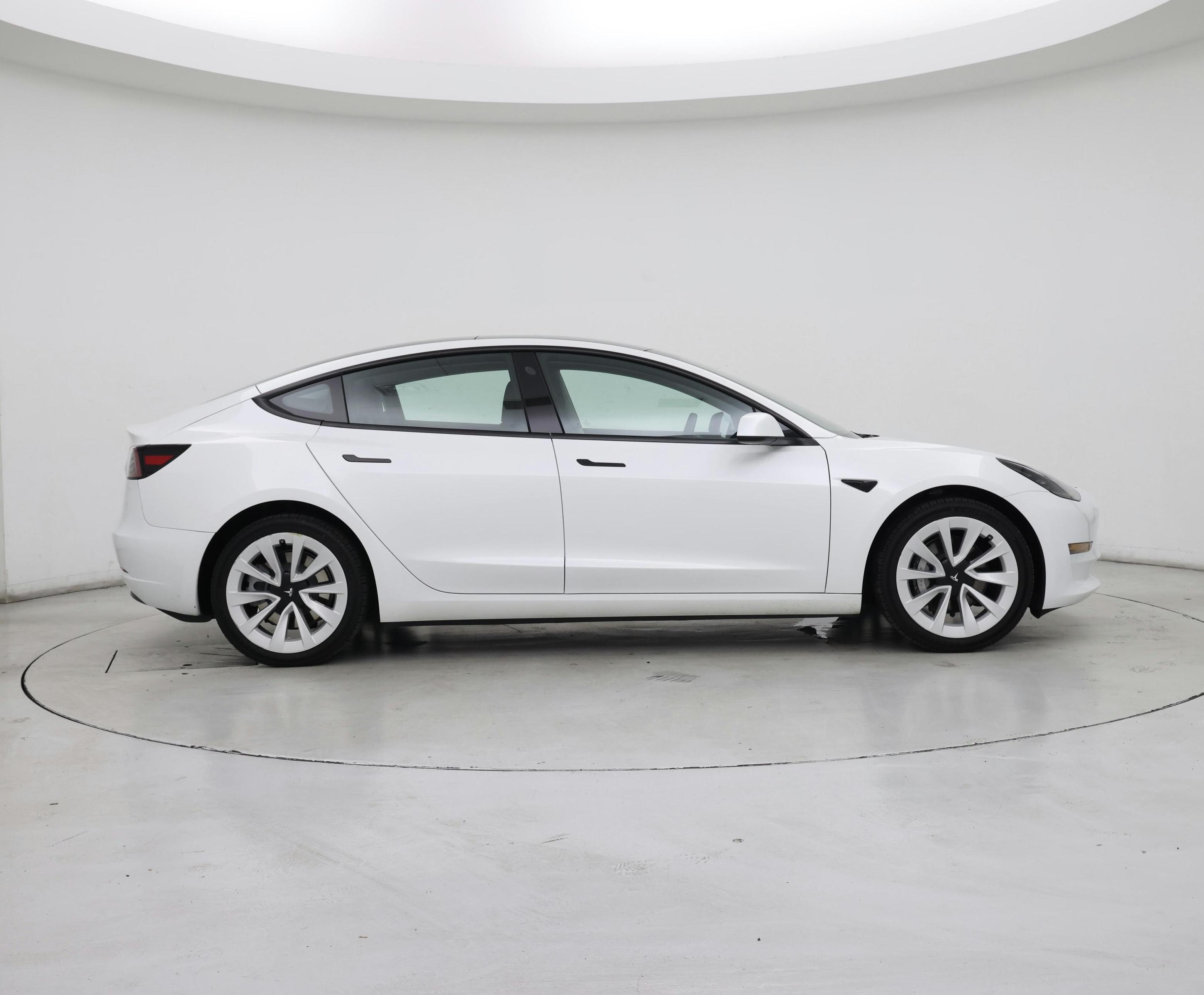 Thumbnail: 2023 Tesla Model 3 - 7