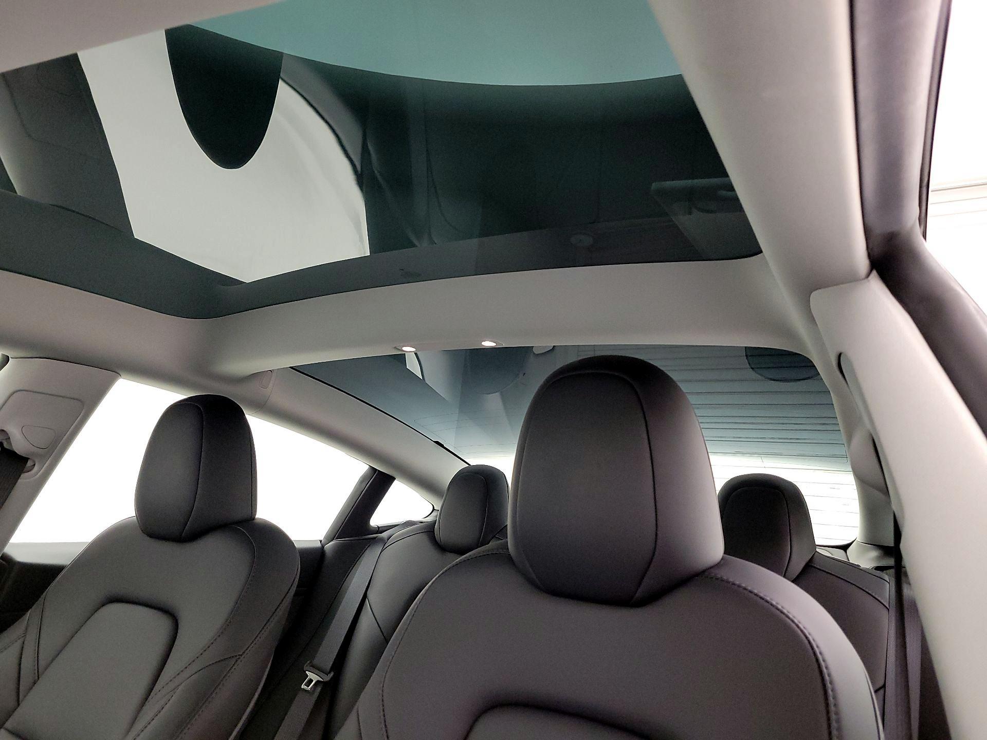 Thumbnail: 2023 Tesla Model 3 - 19