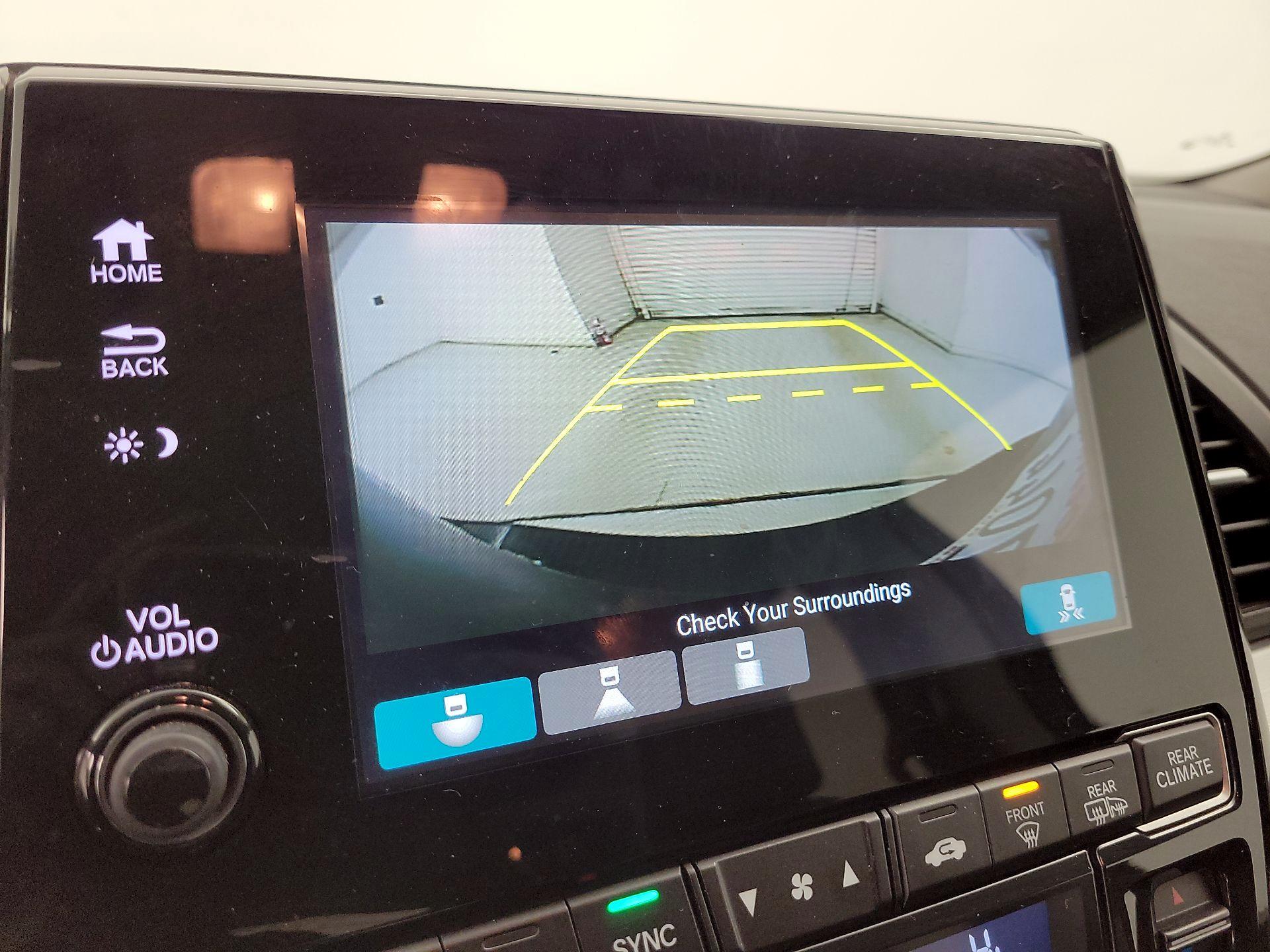 Thumbnail: 2018 Honda Odyssey - 15