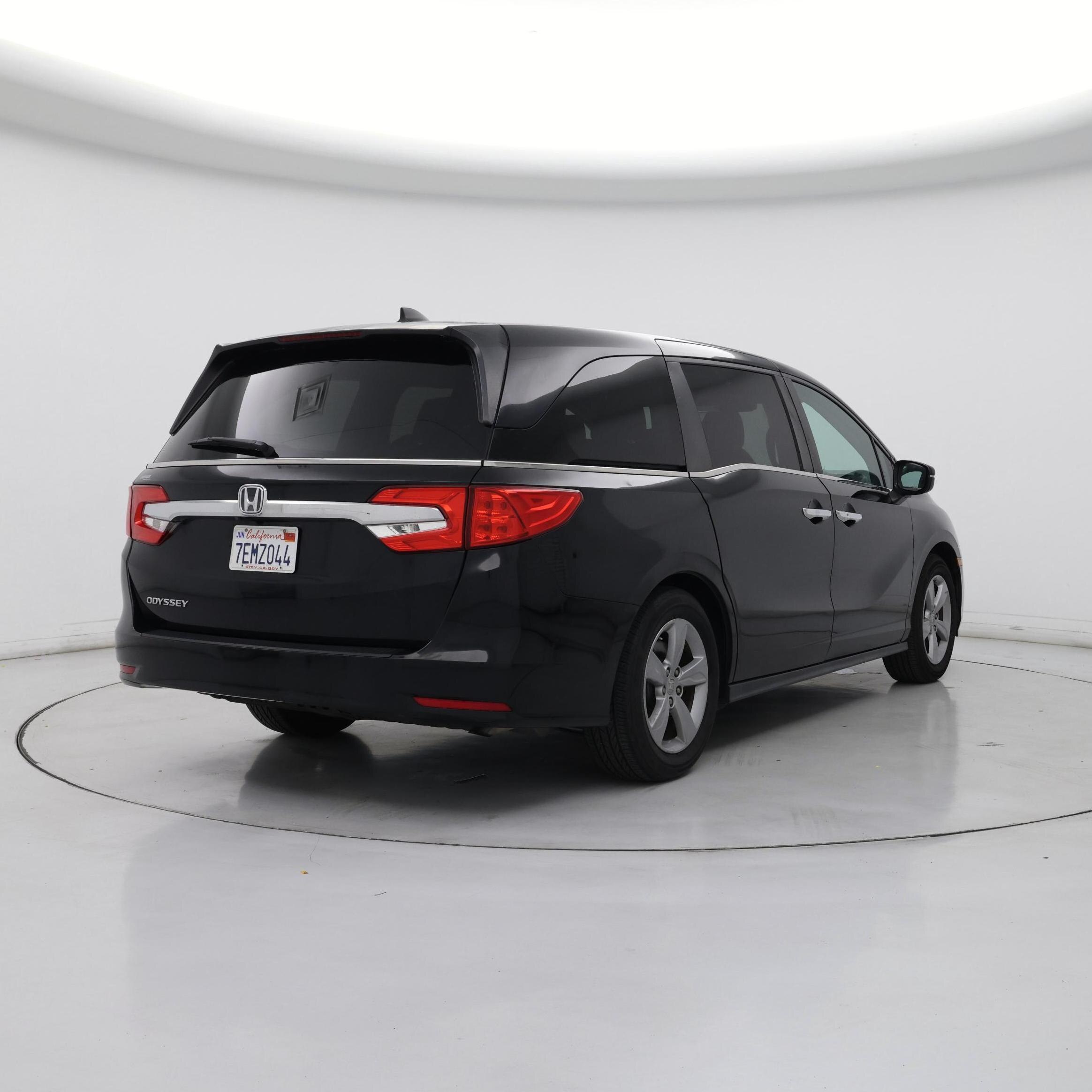 Thumbnail: 2018 Honda Odyssey - 8