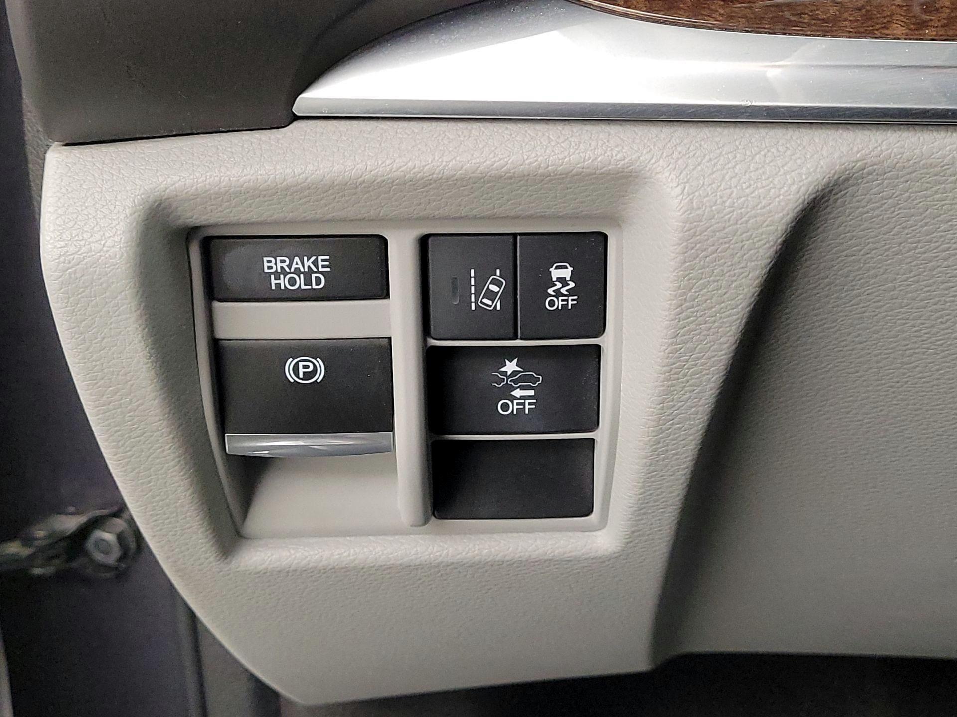 Thumbnail: 2018 Acura MDX - 13