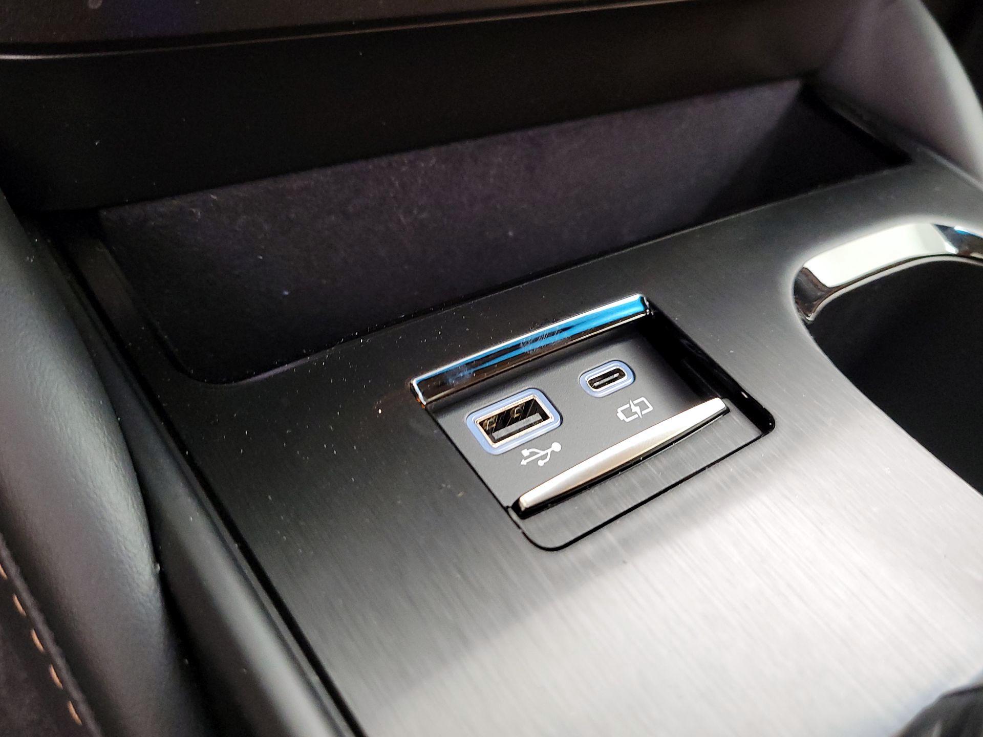 Thumbnail: 2024 Lexus ES - 18