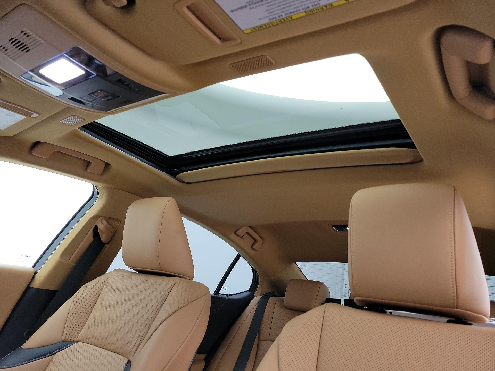 Thumbnail: 2024 Lexus ES - 19