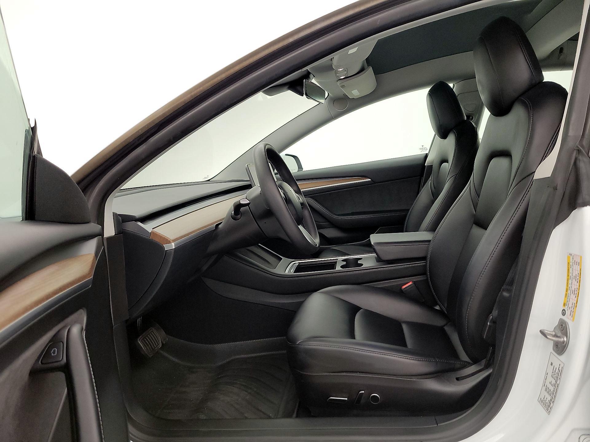 Thumbnail: 2023 Tesla Model 3 - 11