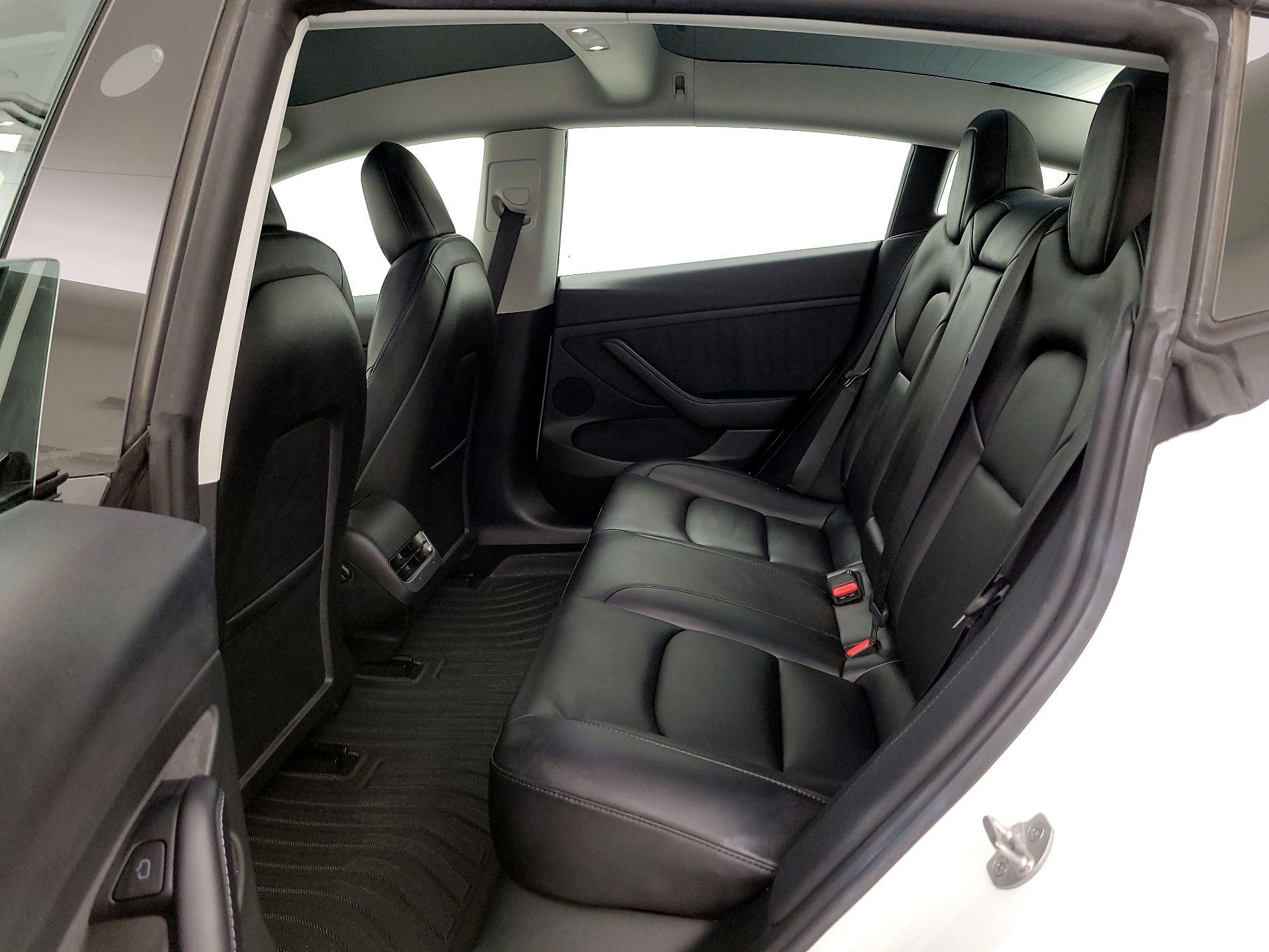 Thumbnail: 2023 Tesla Model 3 - 20