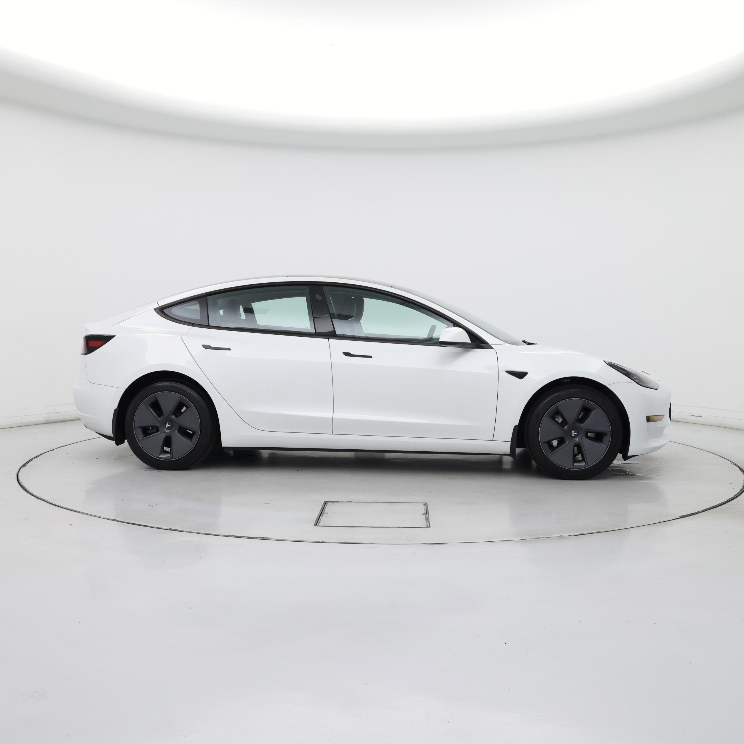 Thumbnail: 2023 Tesla Model 3 - 7