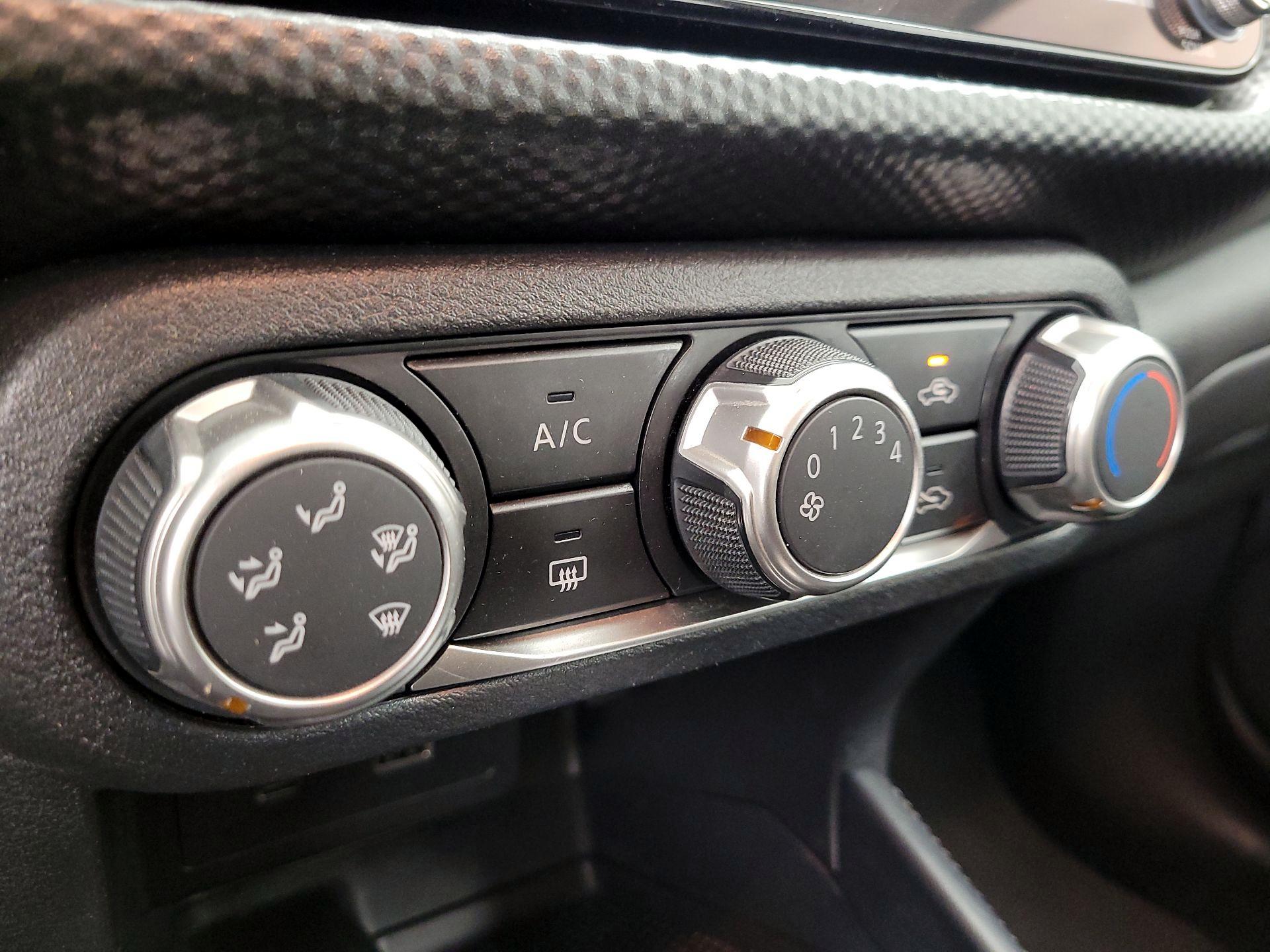 Thumbnail: 2023 Nissan Kicks - 16