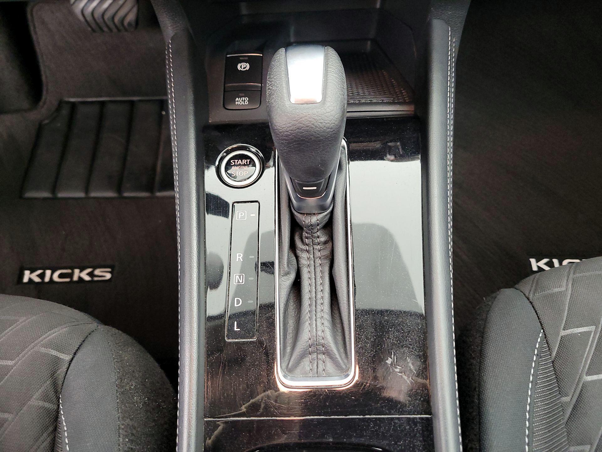 Thumbnail: 2023 Nissan Kicks - 17