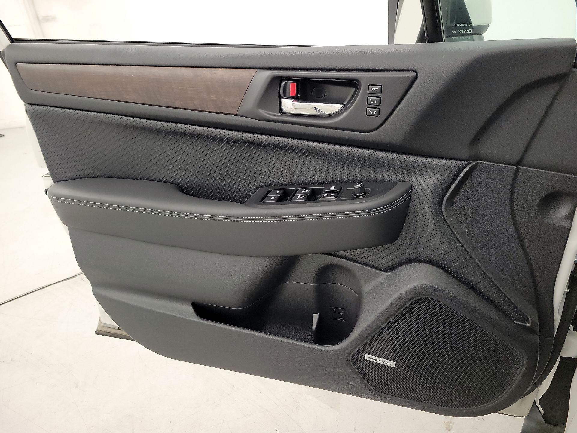 Thumbnail: 2016 Subaru Outback - 12