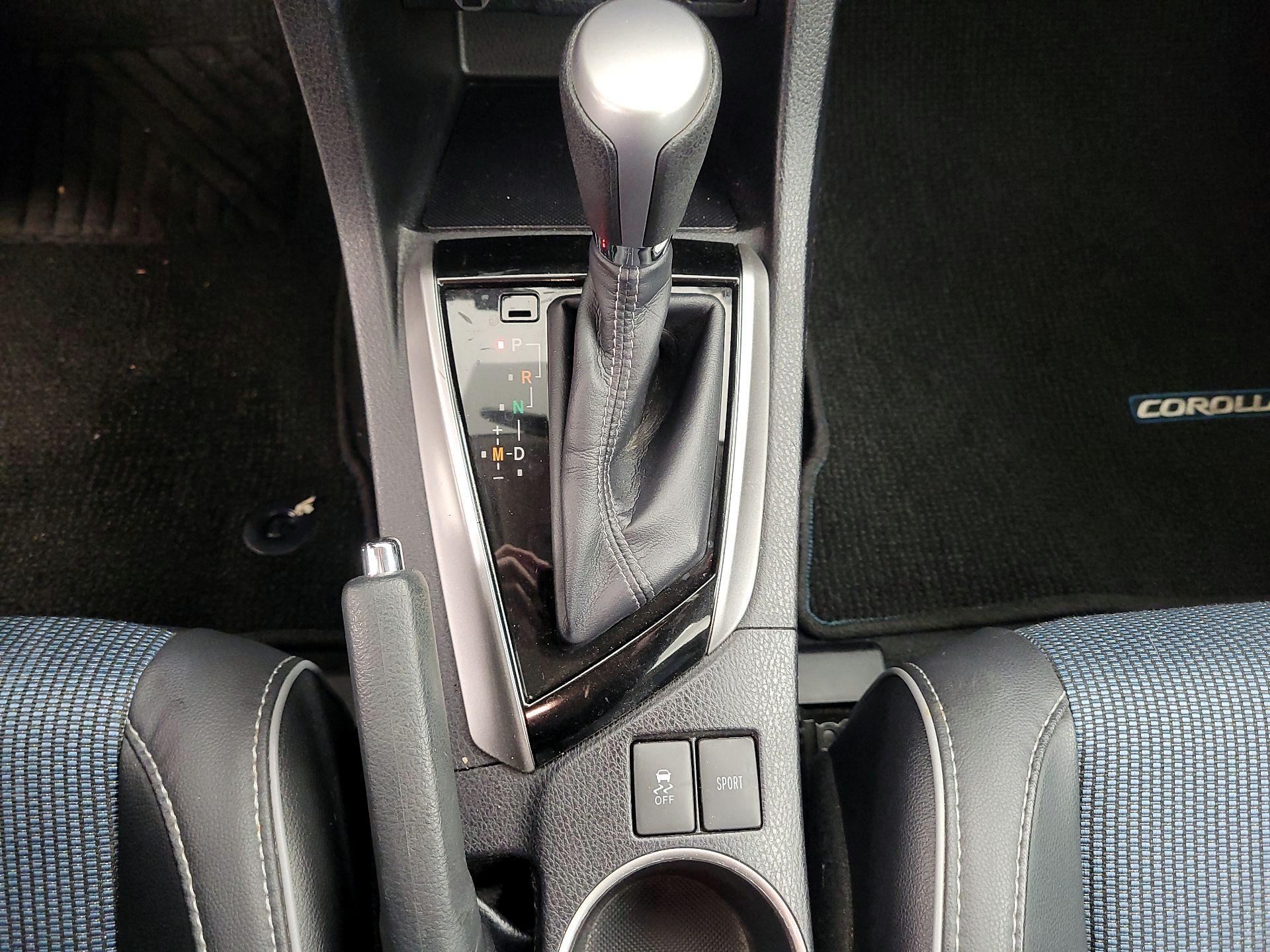 Thumbnail: 2014 Toyota Corolla - 17