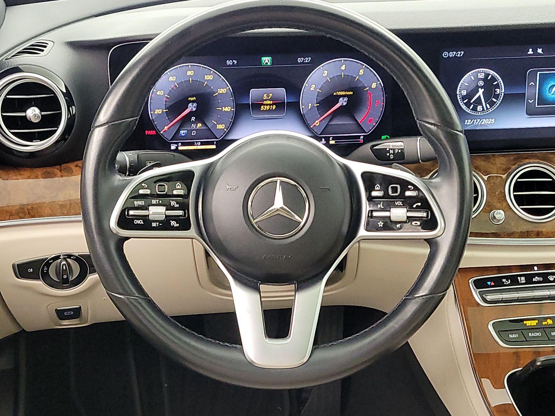 Thumbnail: 2020 Mercedes-Benz E-Class - 10