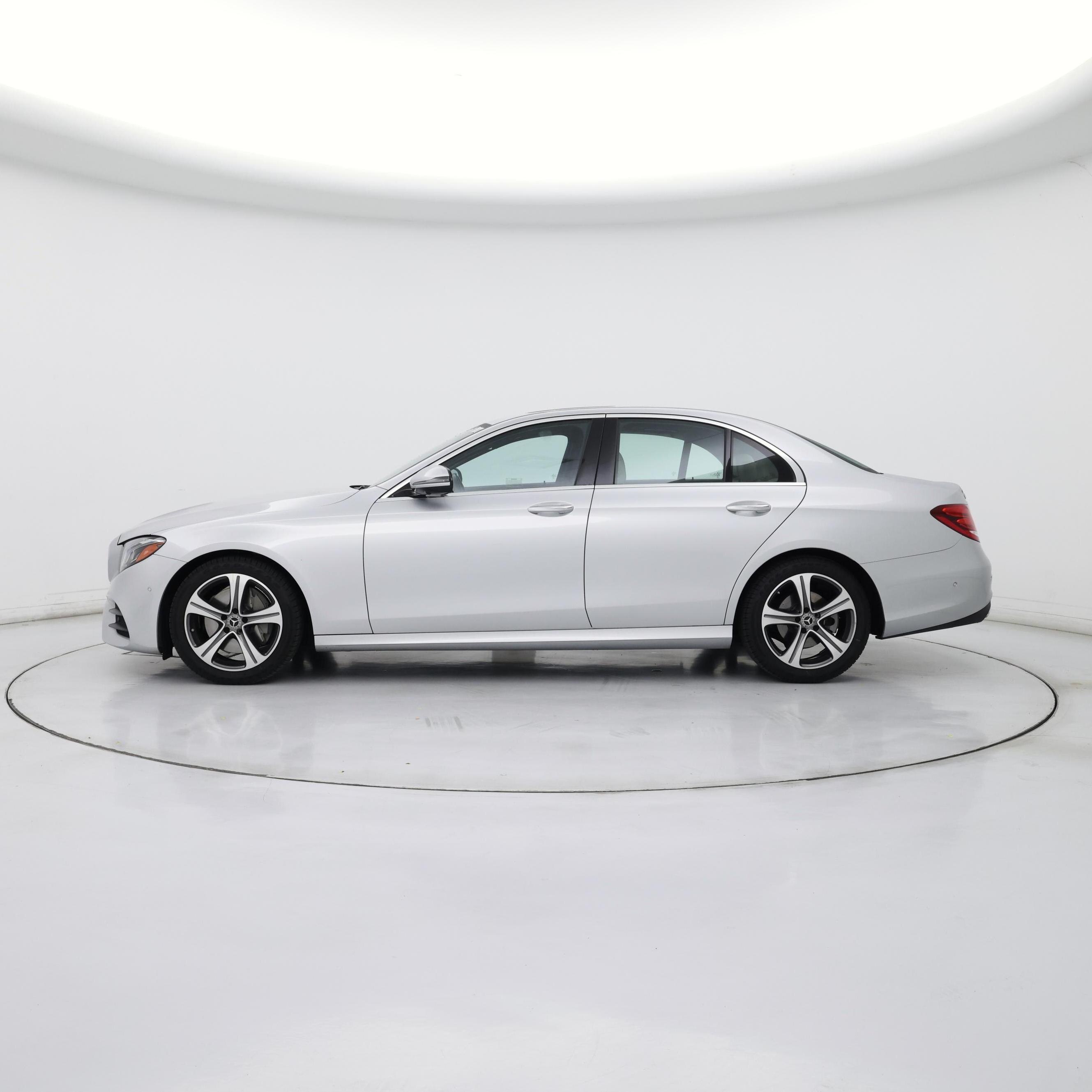 Thumbnail: 2020 Mercedes-Benz E-Class - 3