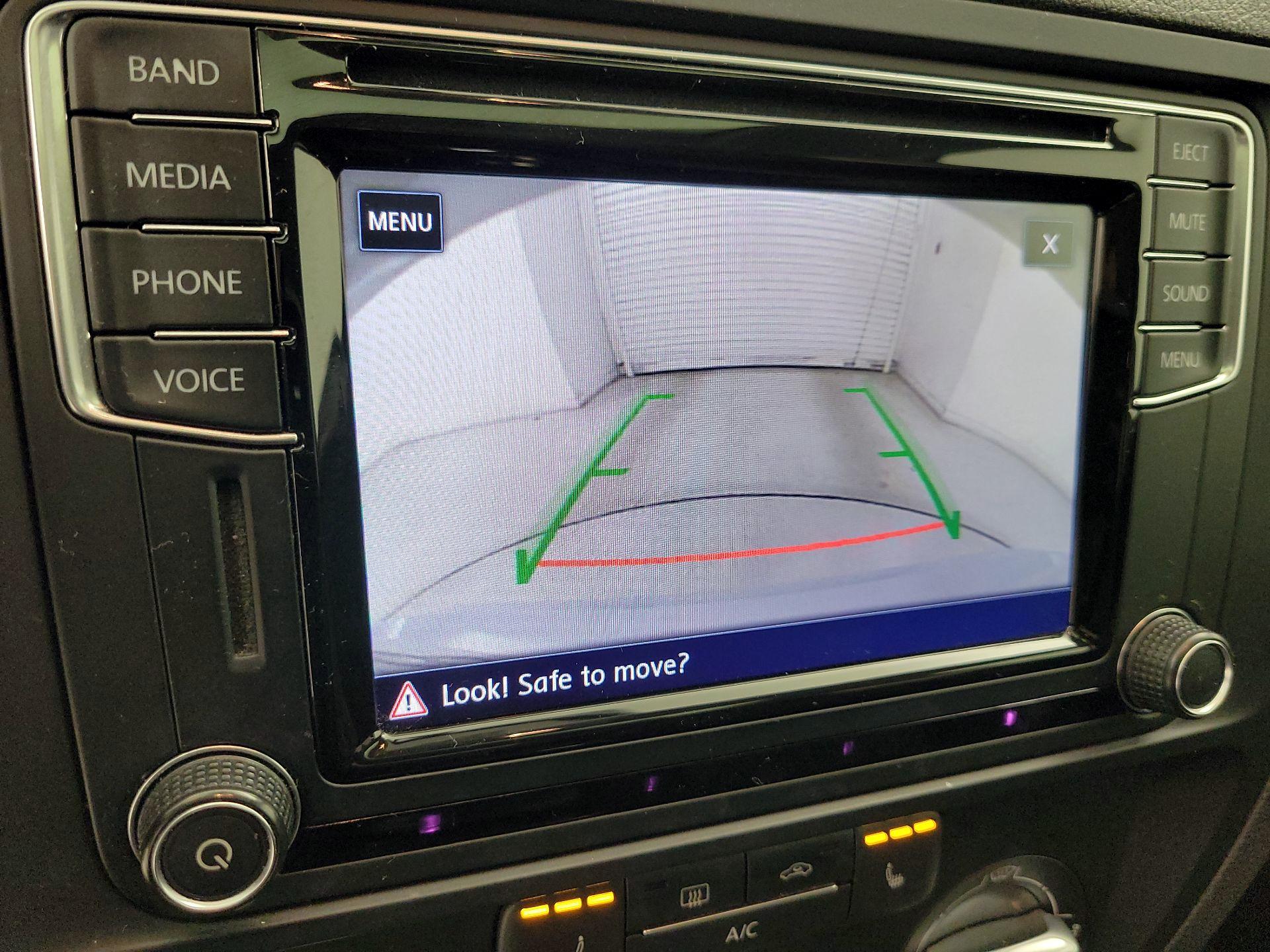 Thumbnail: 2017 Volkswagen Jetta - 14