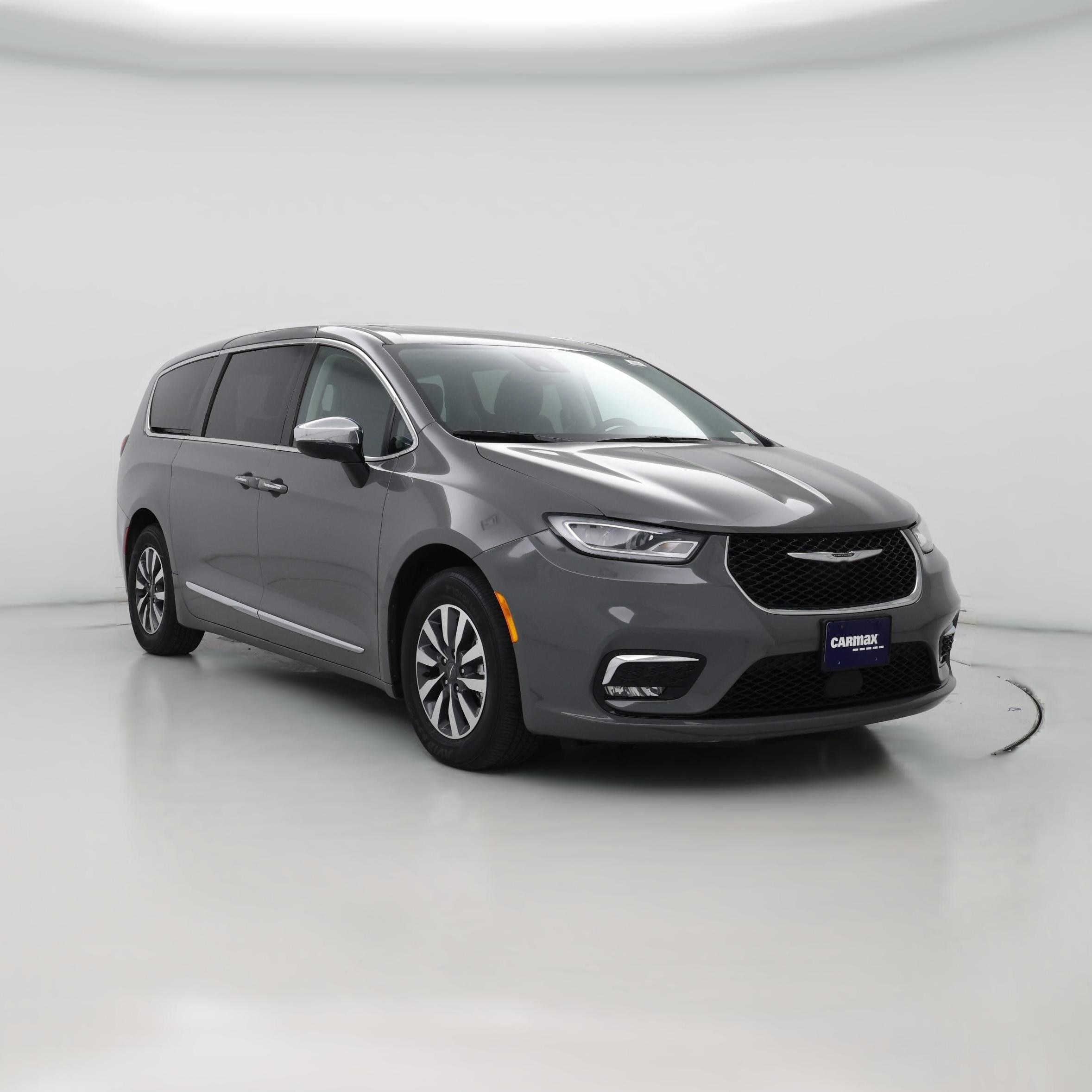 Thumbnail: 2023 Chrysler Pacifica - 1