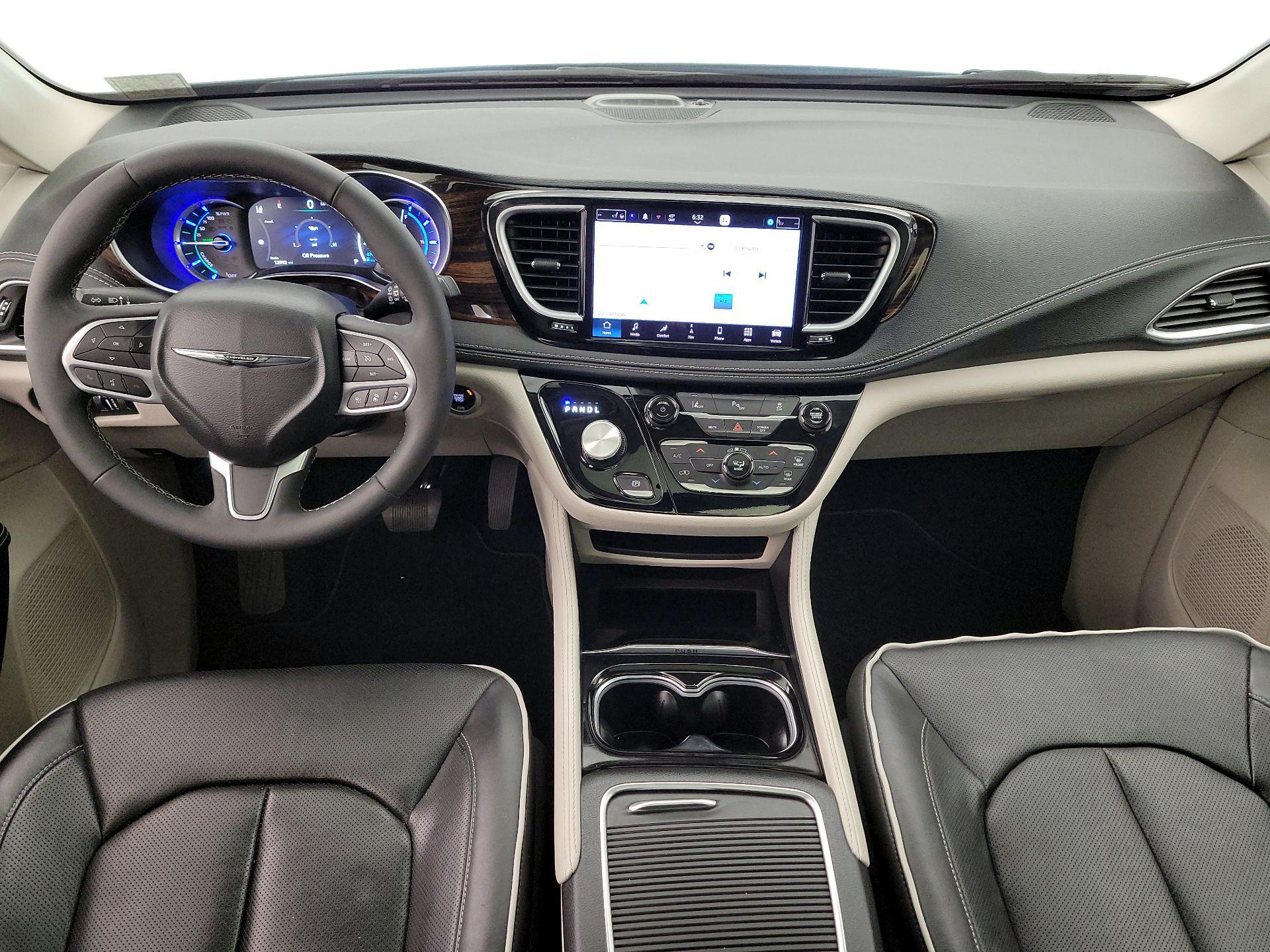 Thumbnail: 2023 Chrysler Pacifica - 9