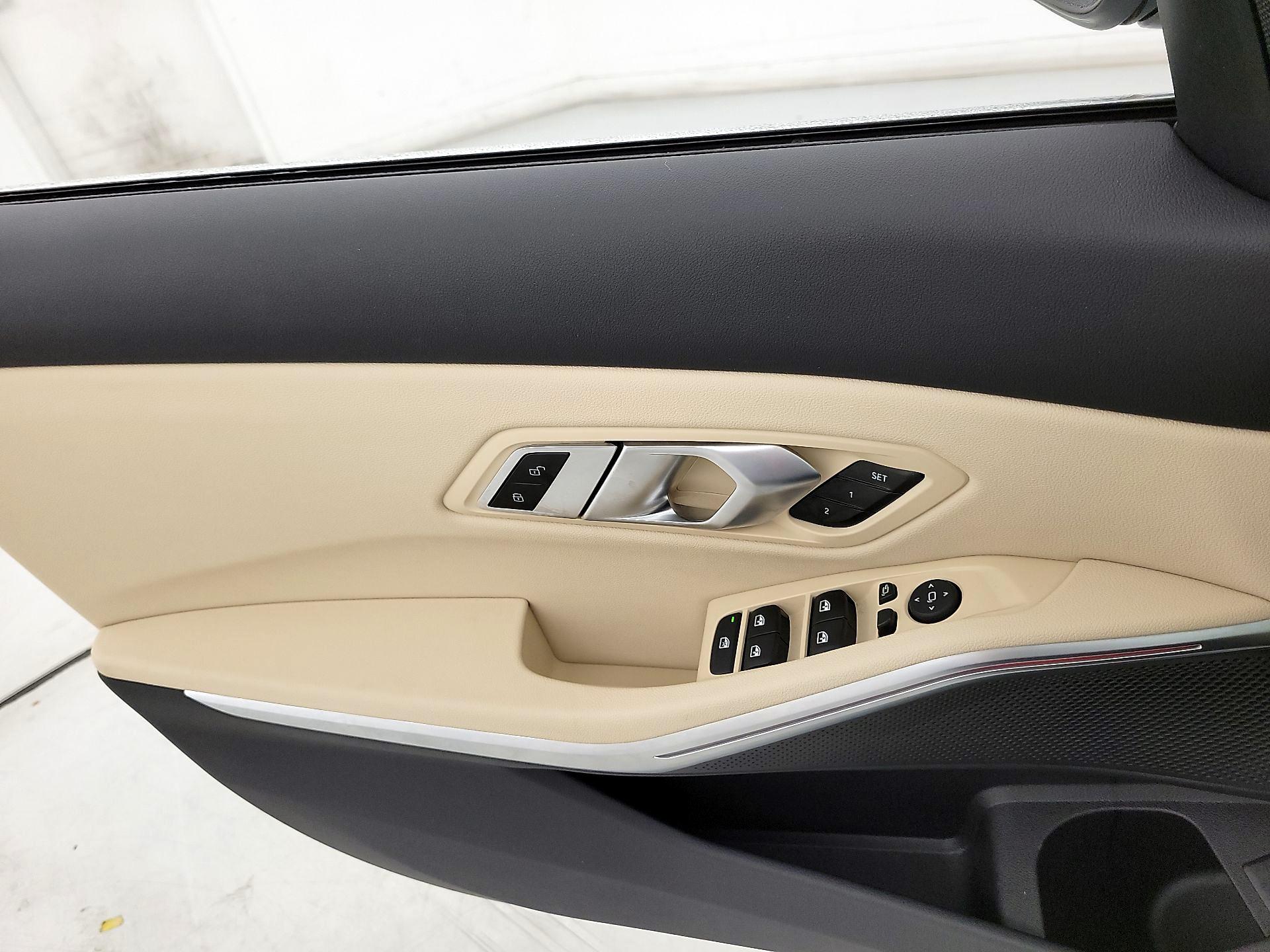 Thumbnail: 2021 BMW 3 Series - 12