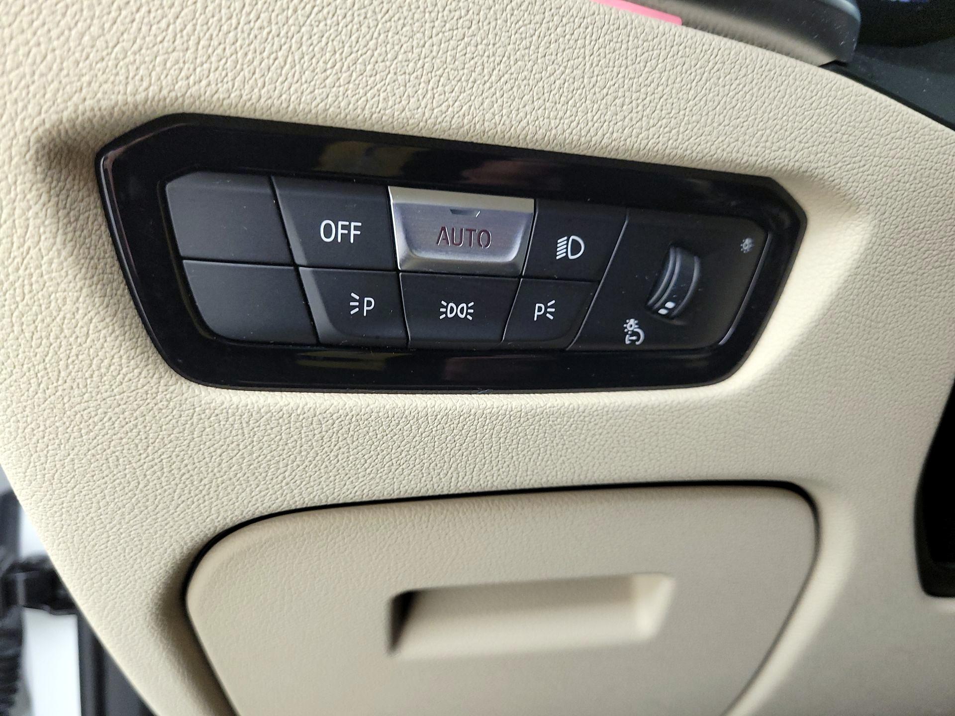 Thumbnail: 2021 BMW 3 Series - 13