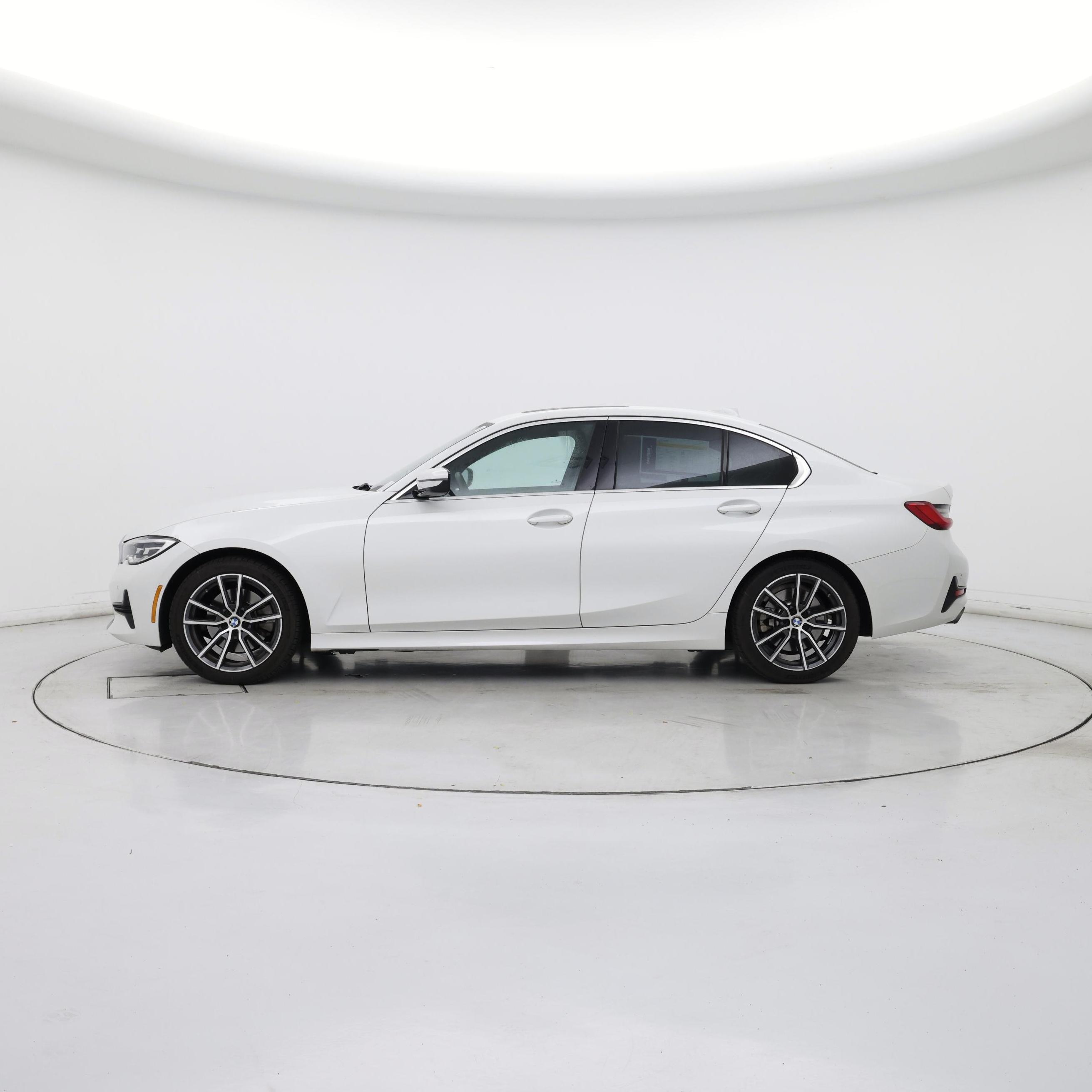 Thumbnail: 2021 BMW 3 Series - 3