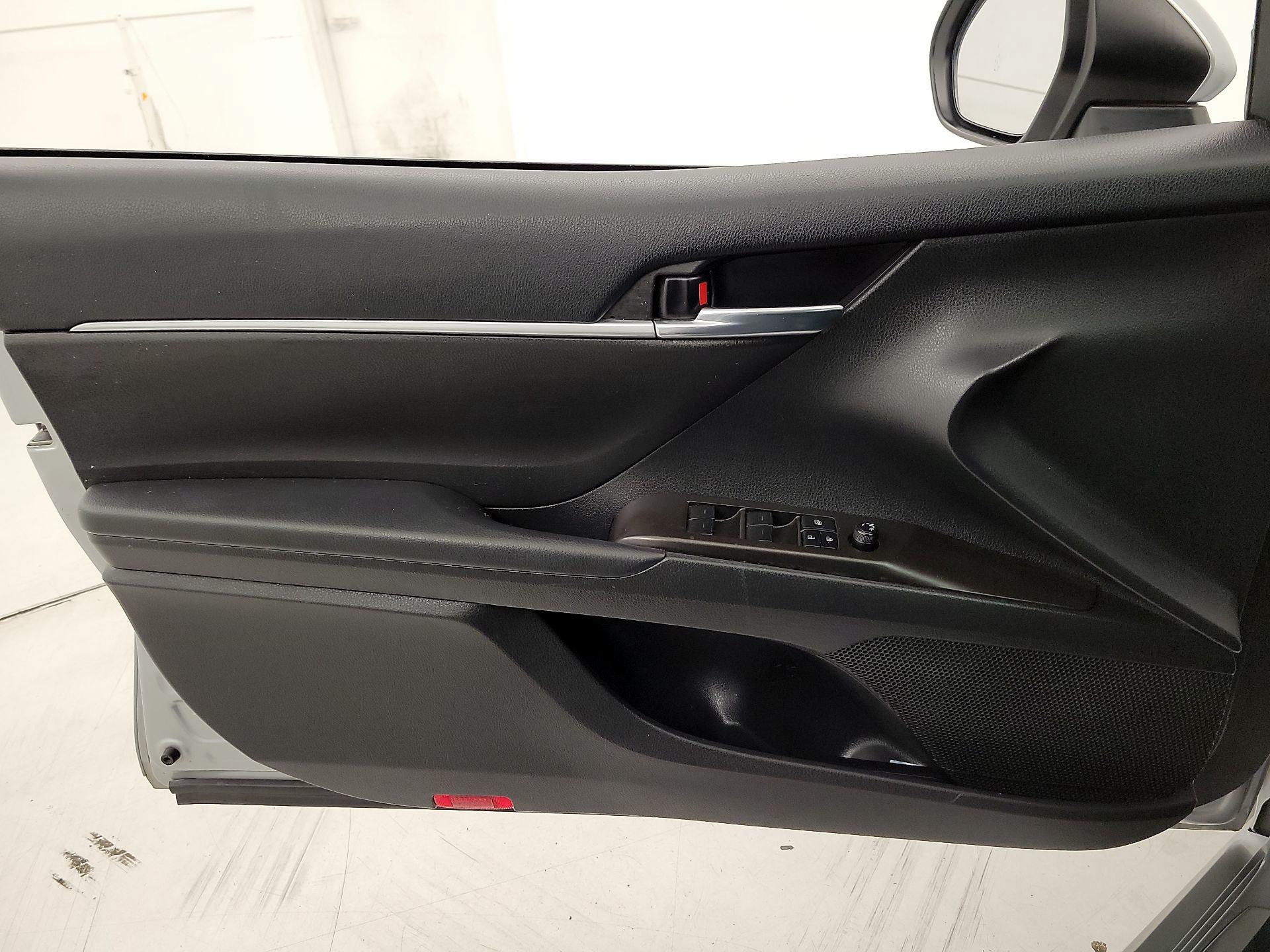 Thumbnail: 2023 Toyota Camry - 12