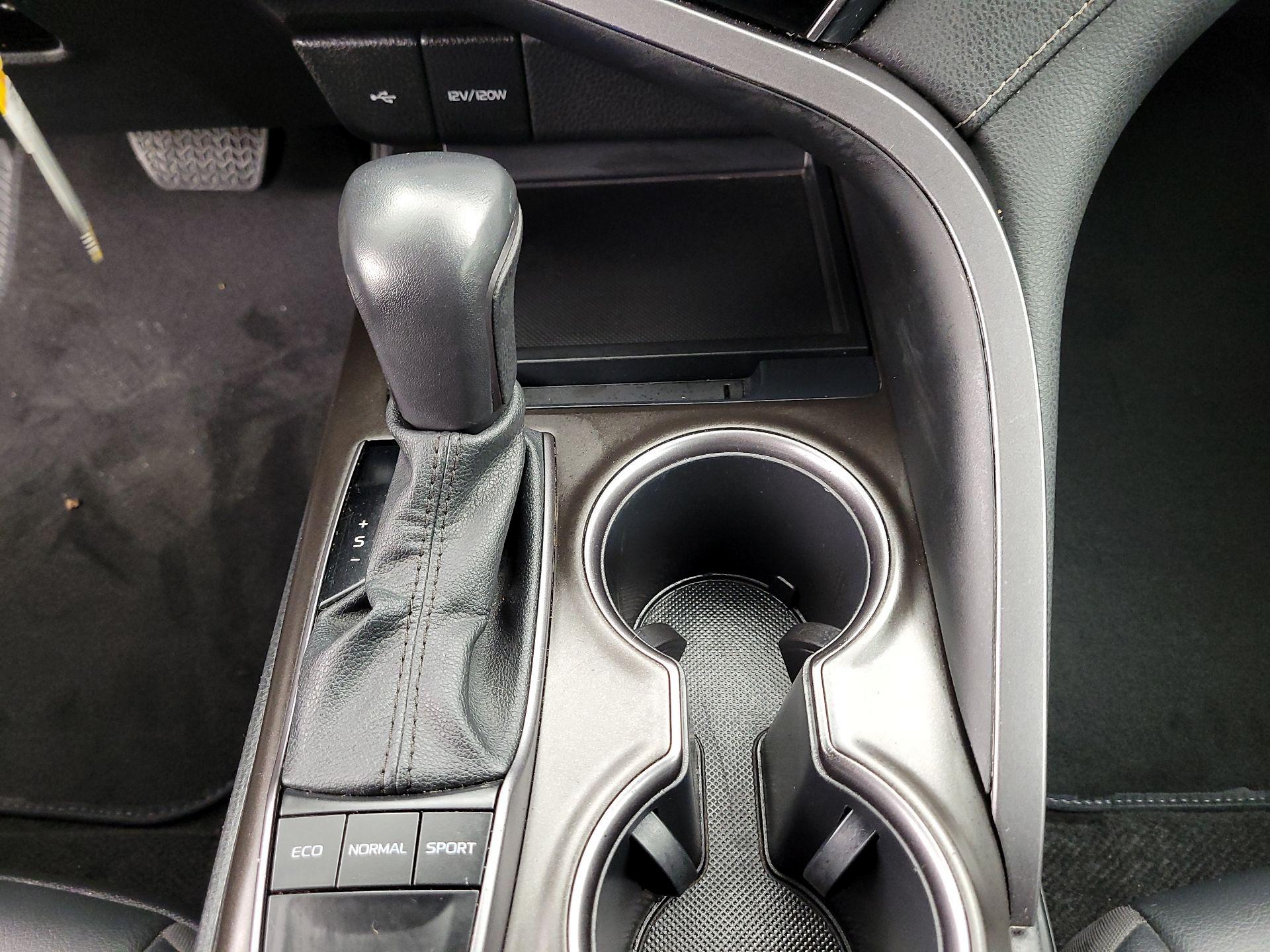 Thumbnail: 2023 Toyota Camry - 17