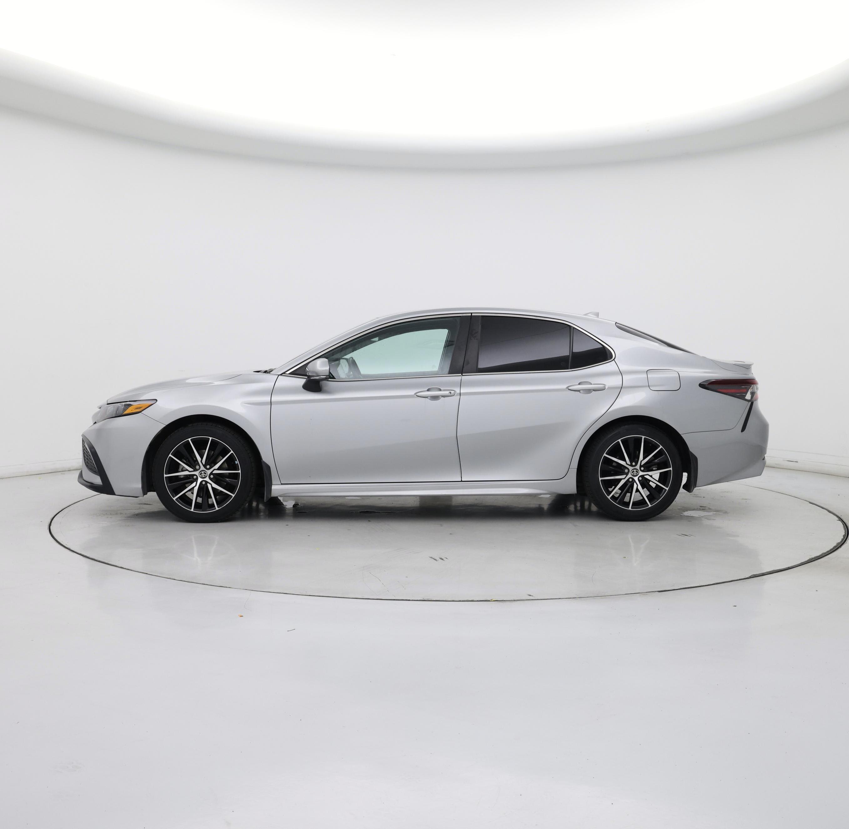 Thumbnail: 2023 Toyota Camry - 3