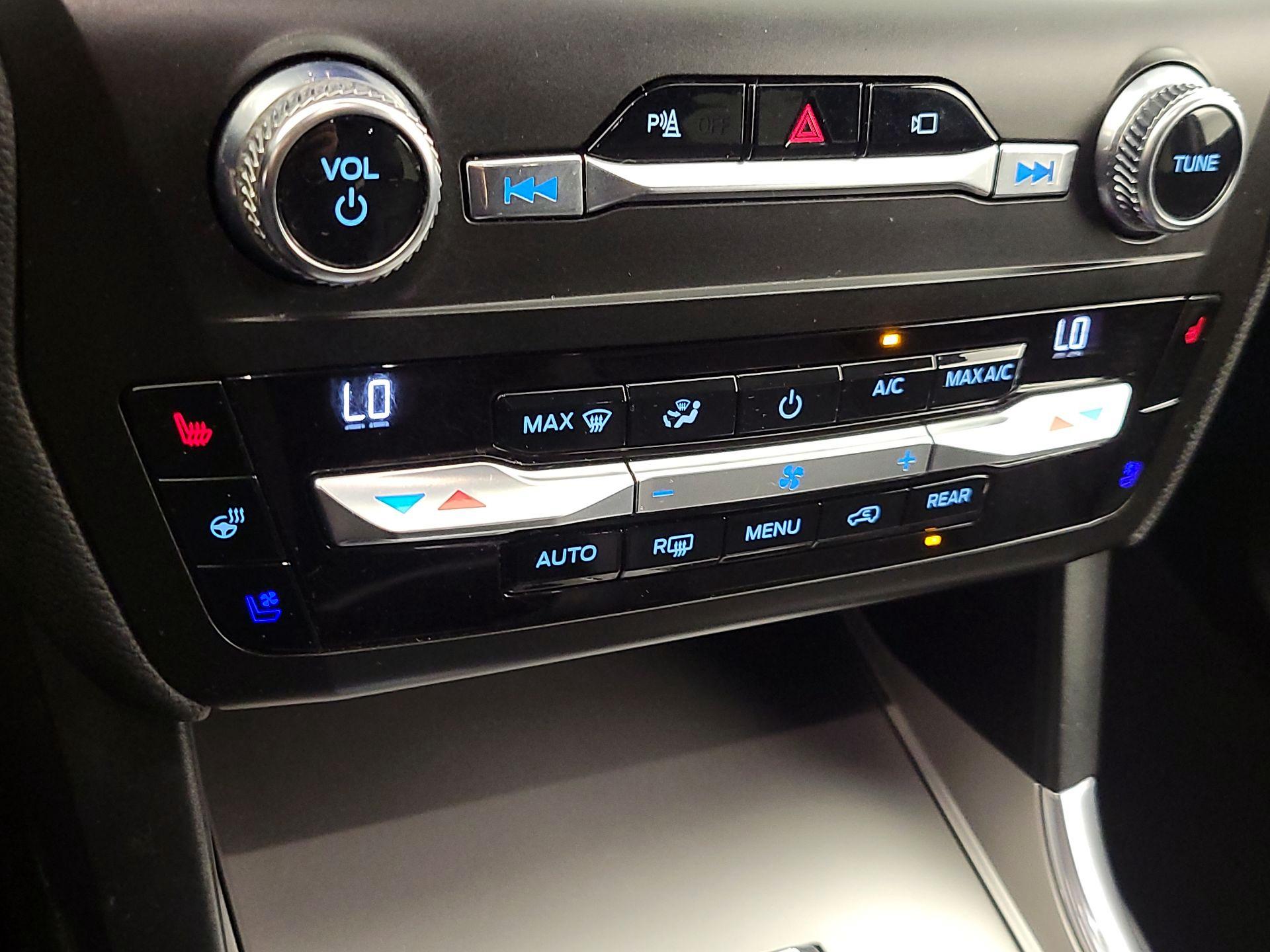 Thumbnail: 2020 Ford Explorer - 17