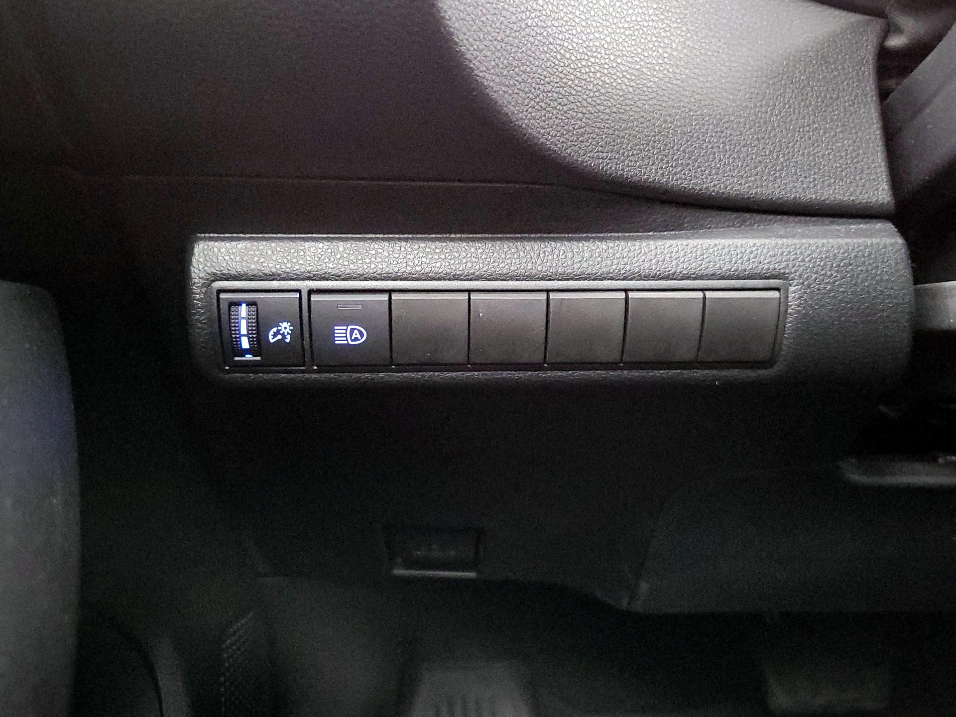 Thumbnail: 2020 Toyota Corolla - 13