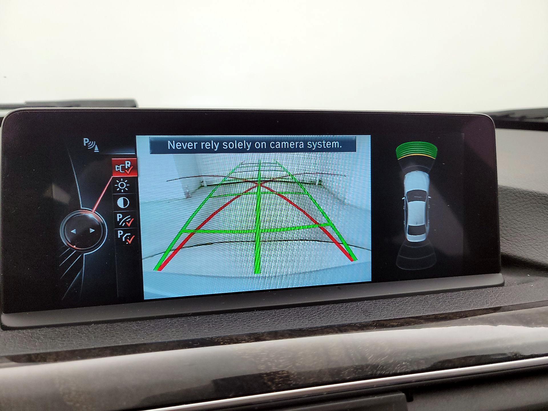 Thumbnail: 2016 BMW 3 Series - 15