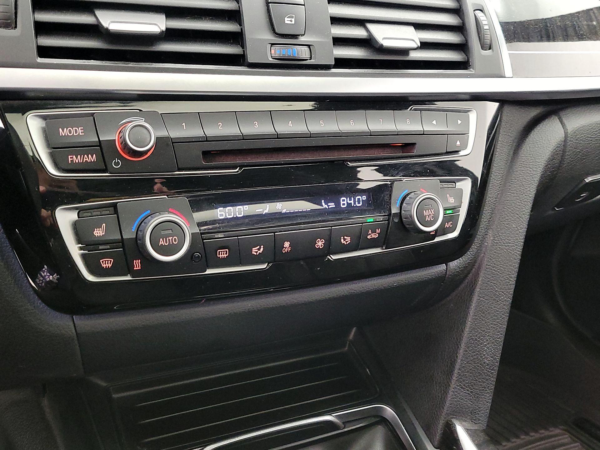 Thumbnail: 2016 BMW 3 Series - 17