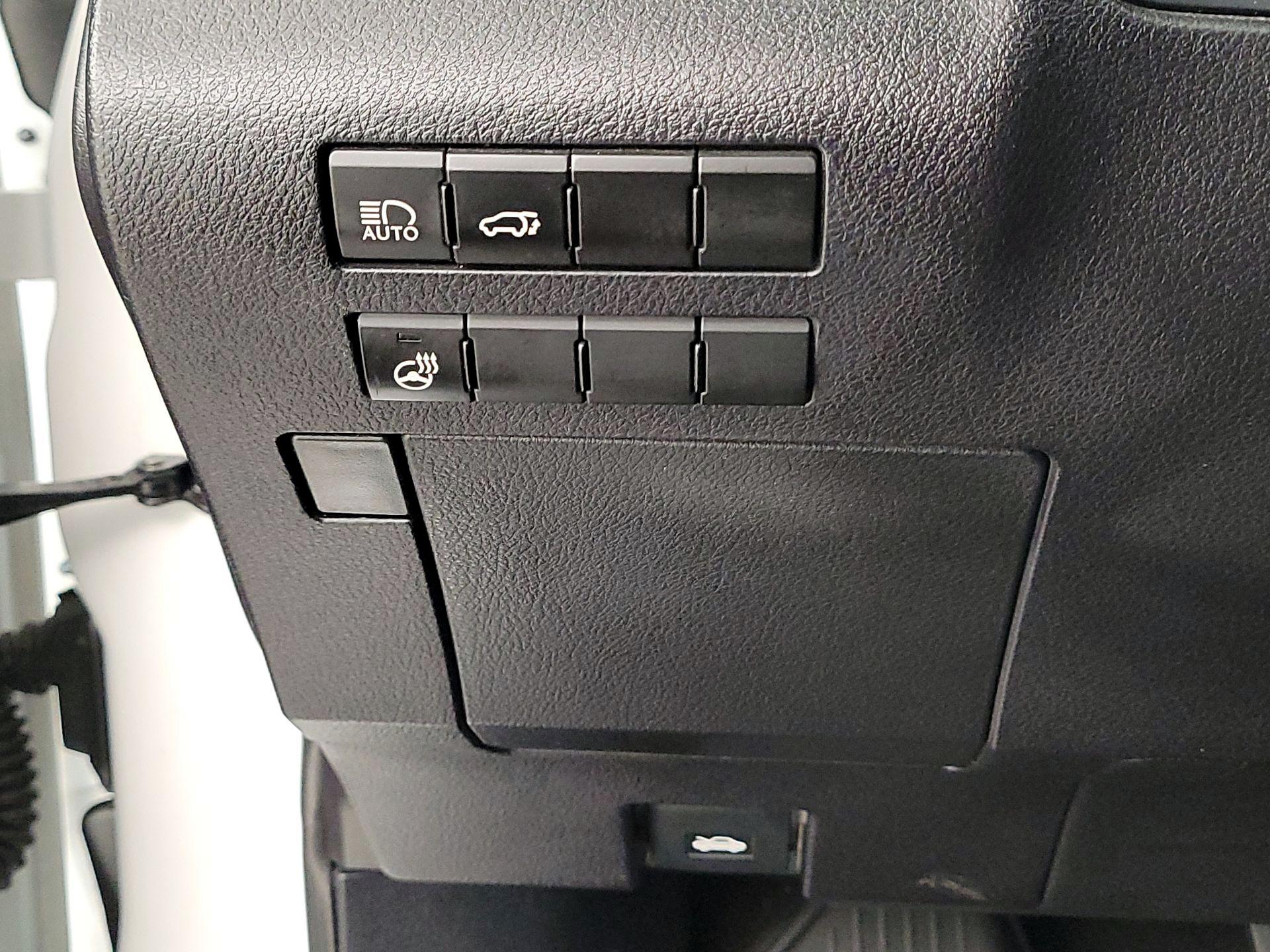 Thumbnail: 2018 Lexus RX - 13