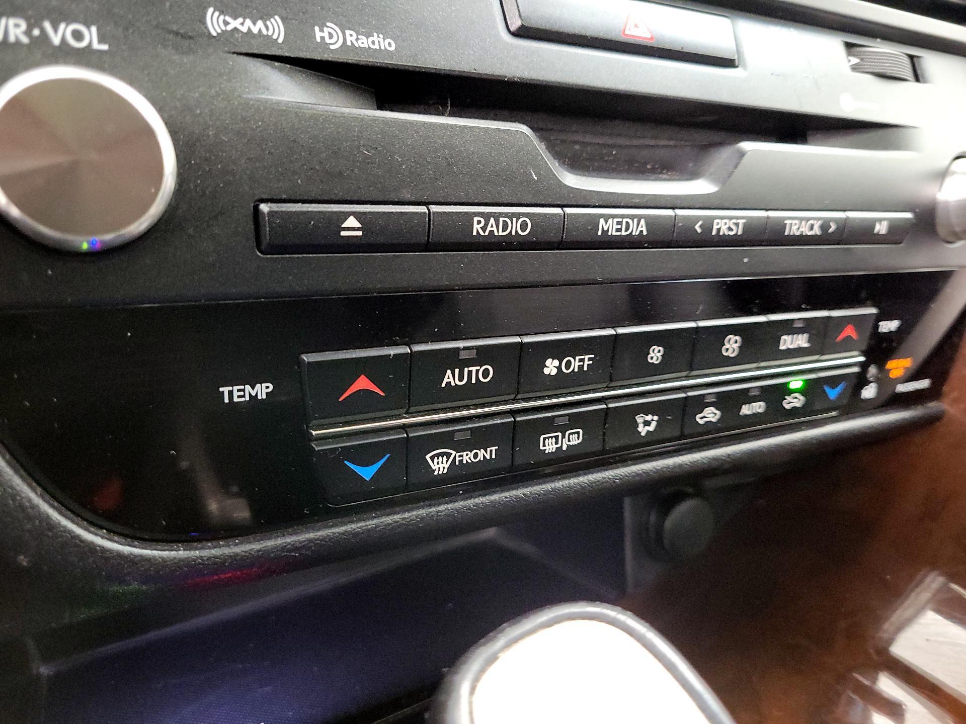 Thumbnail: 2018 Lexus RX - 17