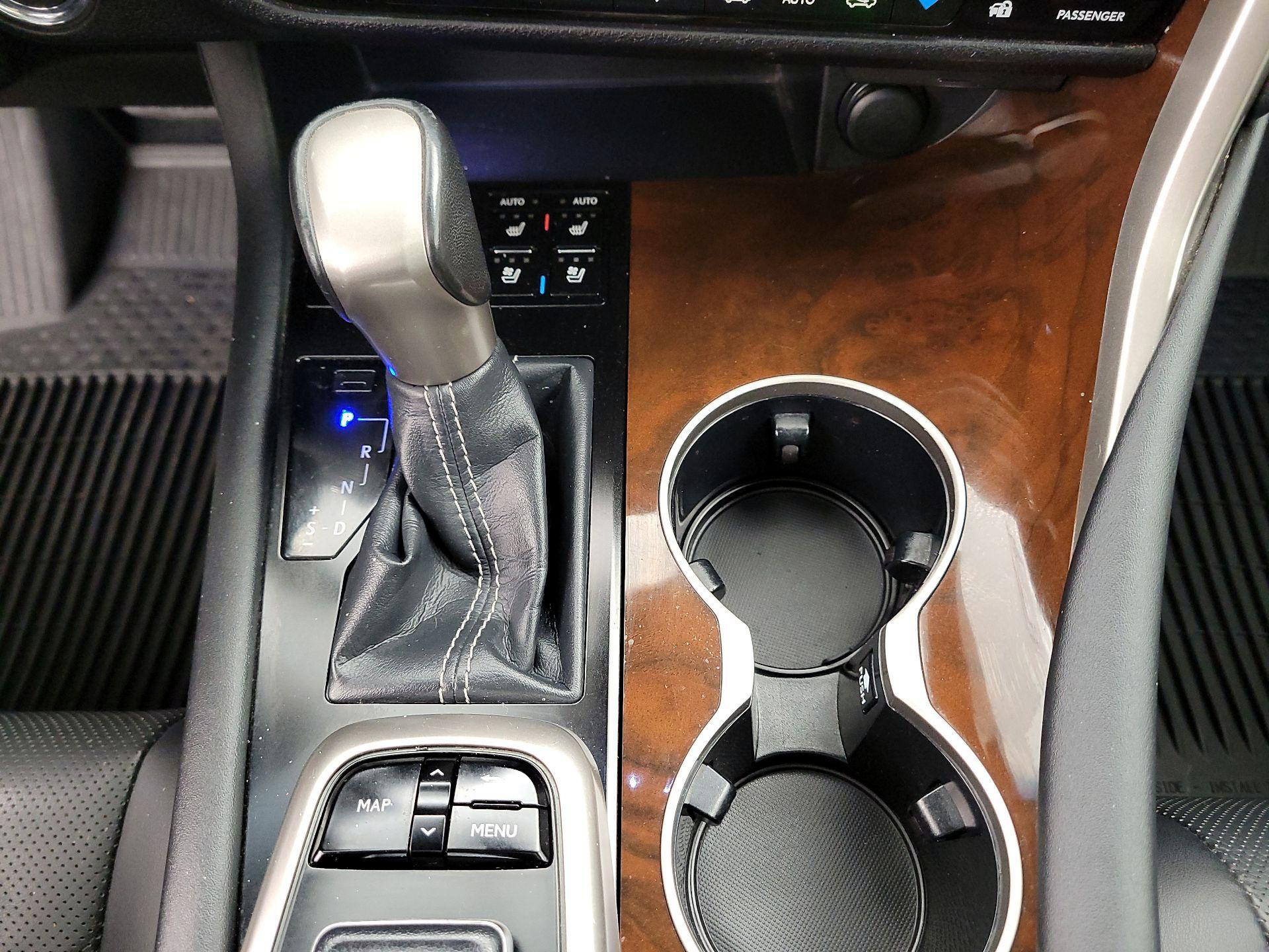 Thumbnail: 2018 Lexus RX - 18