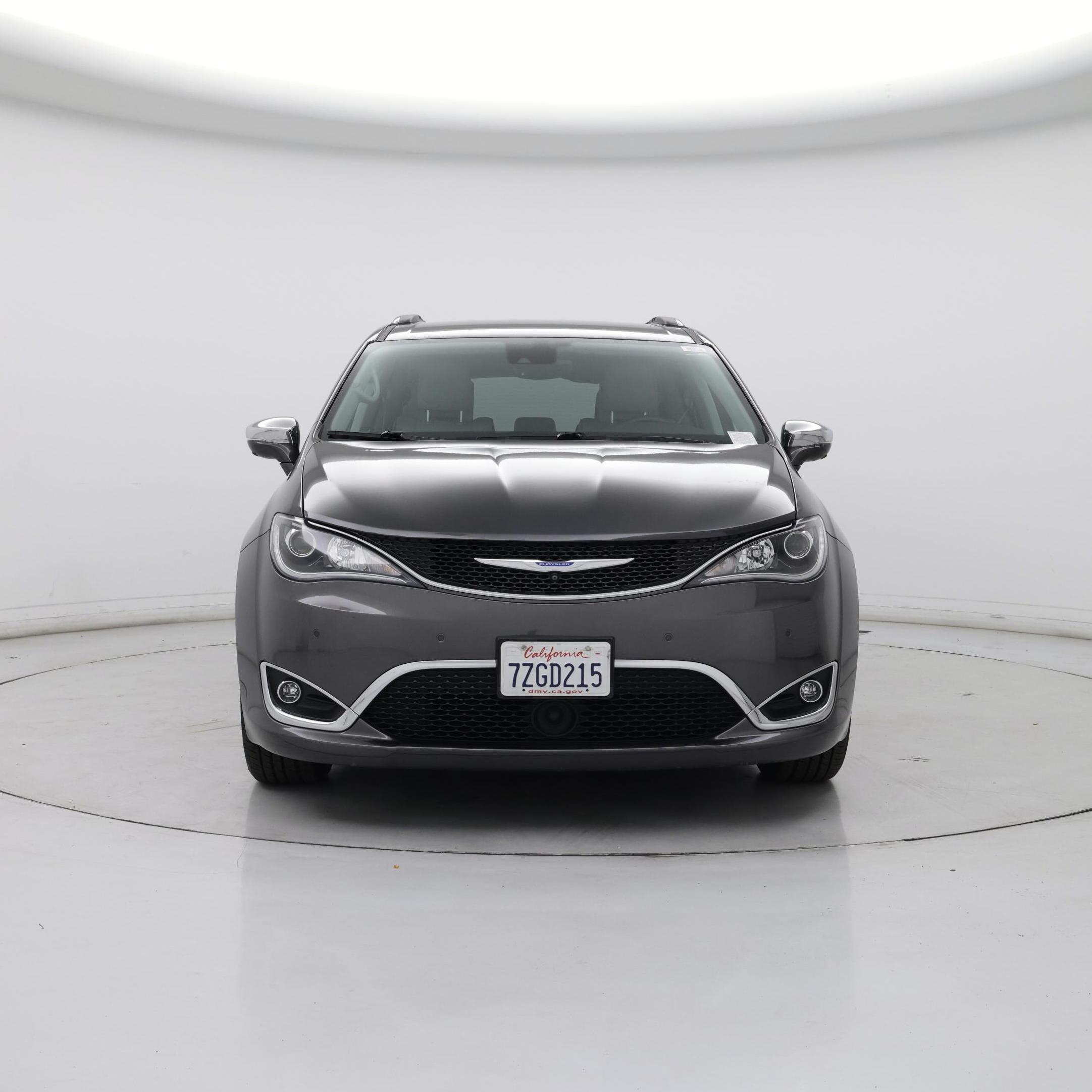 Thumbnail: 2017 Chrysler Pacifica - 5