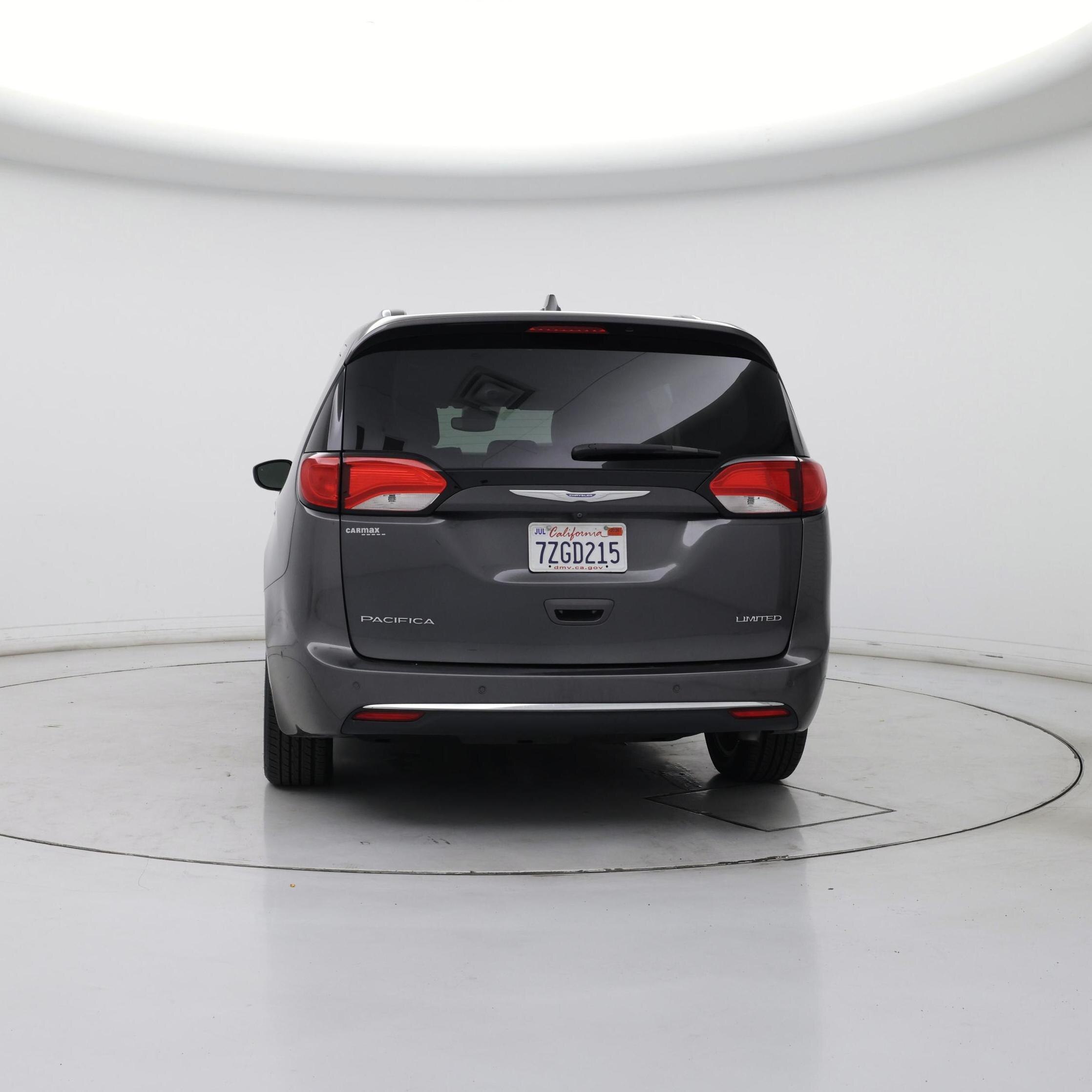 Thumbnail: 2017 Chrysler Pacifica - 6