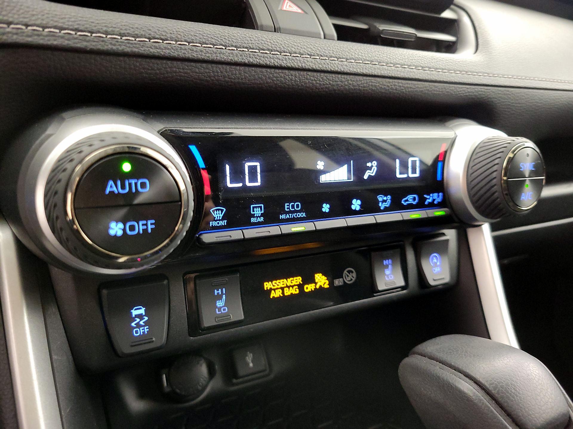 Thumbnail: 2022 Toyota RAV4 - 16