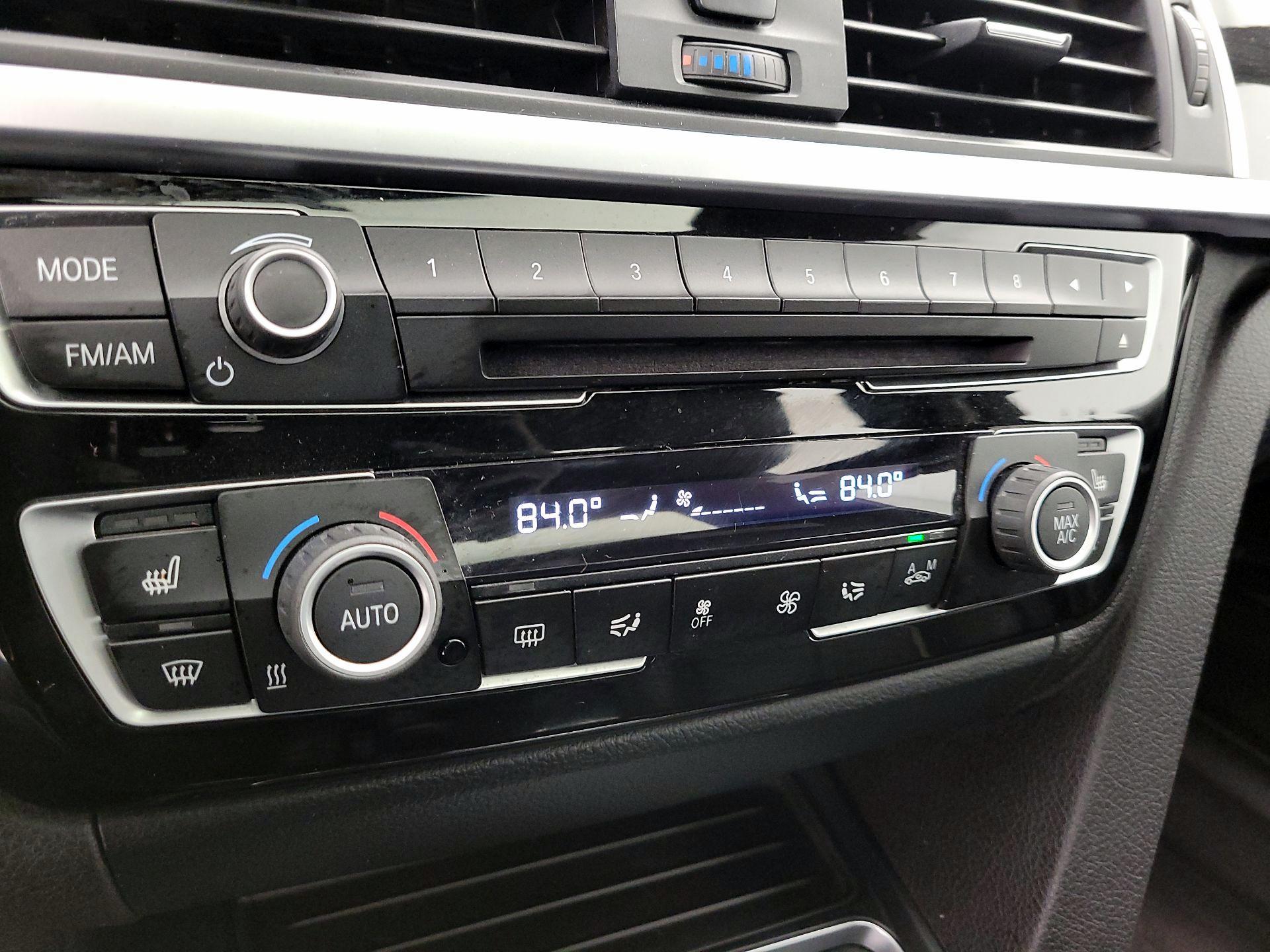 Thumbnail: 2016 BMW 3 Series - 16